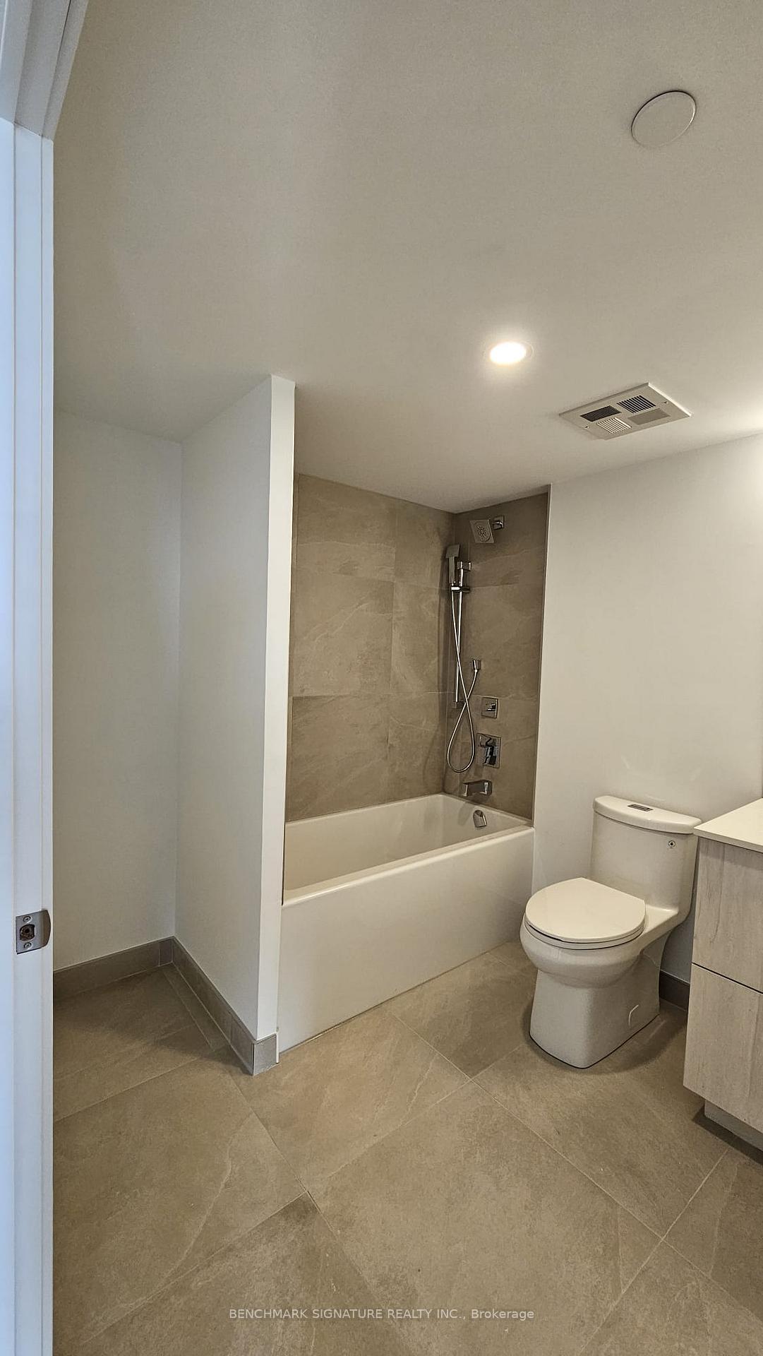Photo 12 of Unit 2106, 47 Mutual Street, Toronto, Church-Yonge Corridor — HOMEH