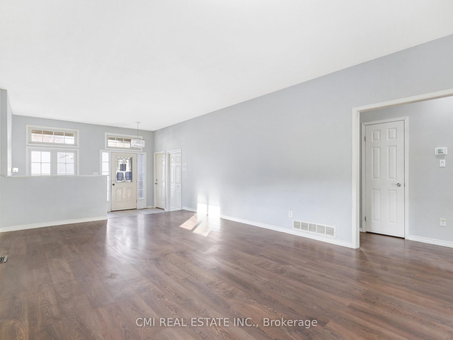 Photo 7 of 32 Donker Drive, St. Thomas — HOMEH