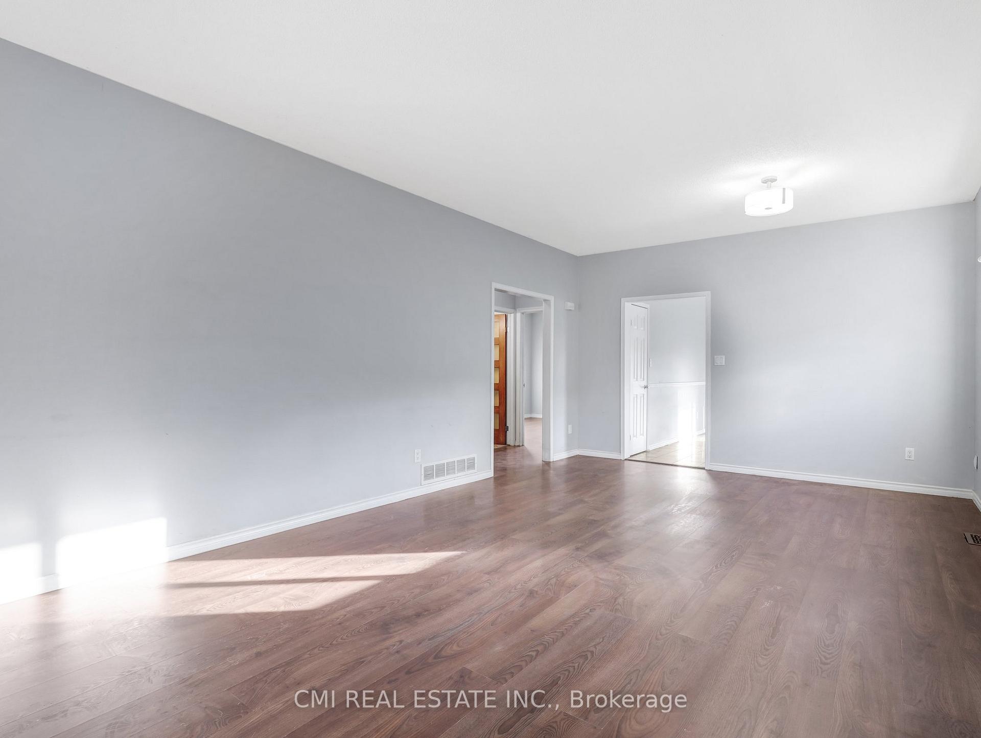 Photo 3 of 32 Donker Drive, St. Thomas — HOMEH