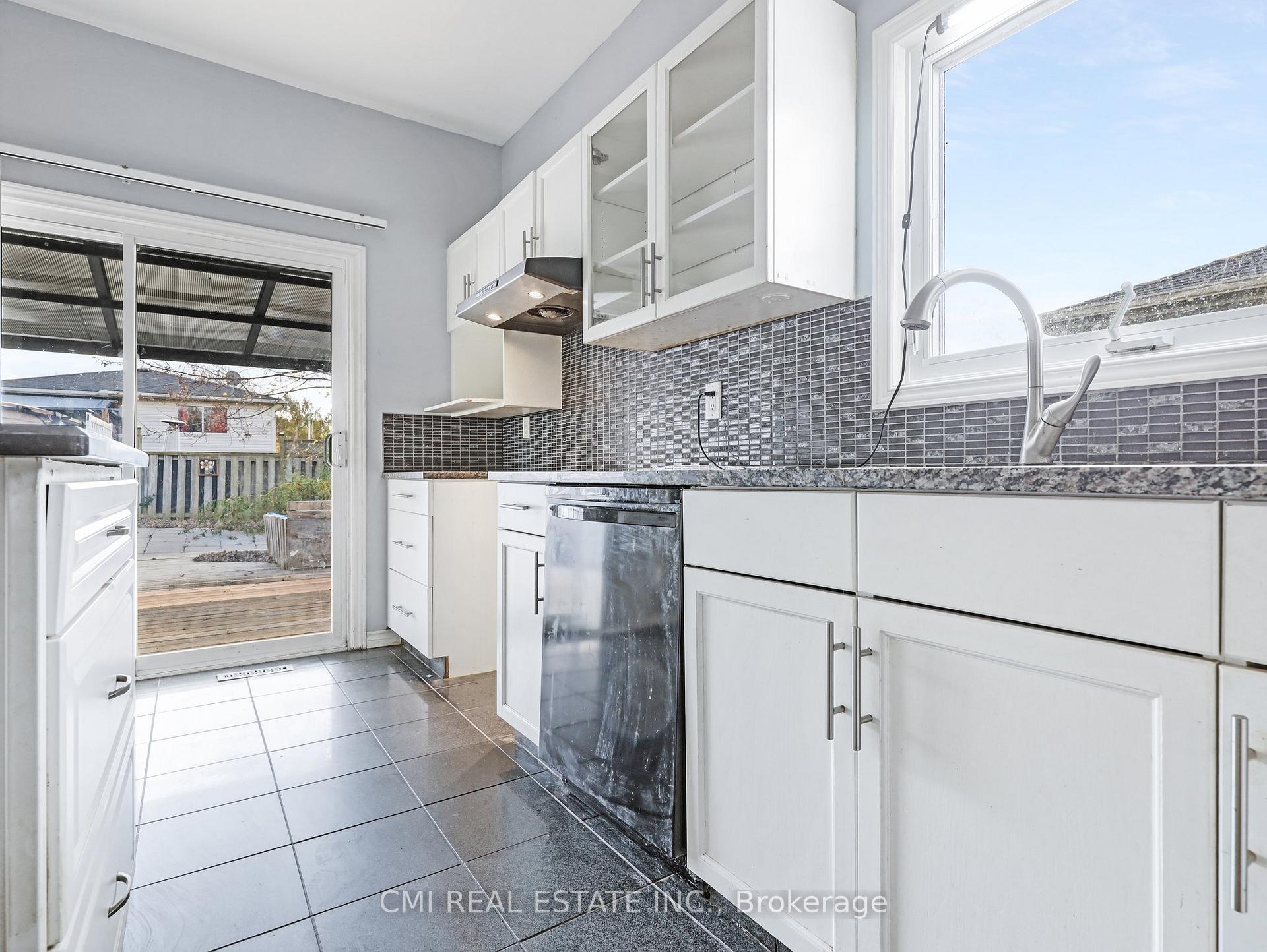Photo 25 of 32 Donker Drive, St. Thomas — HOMEH