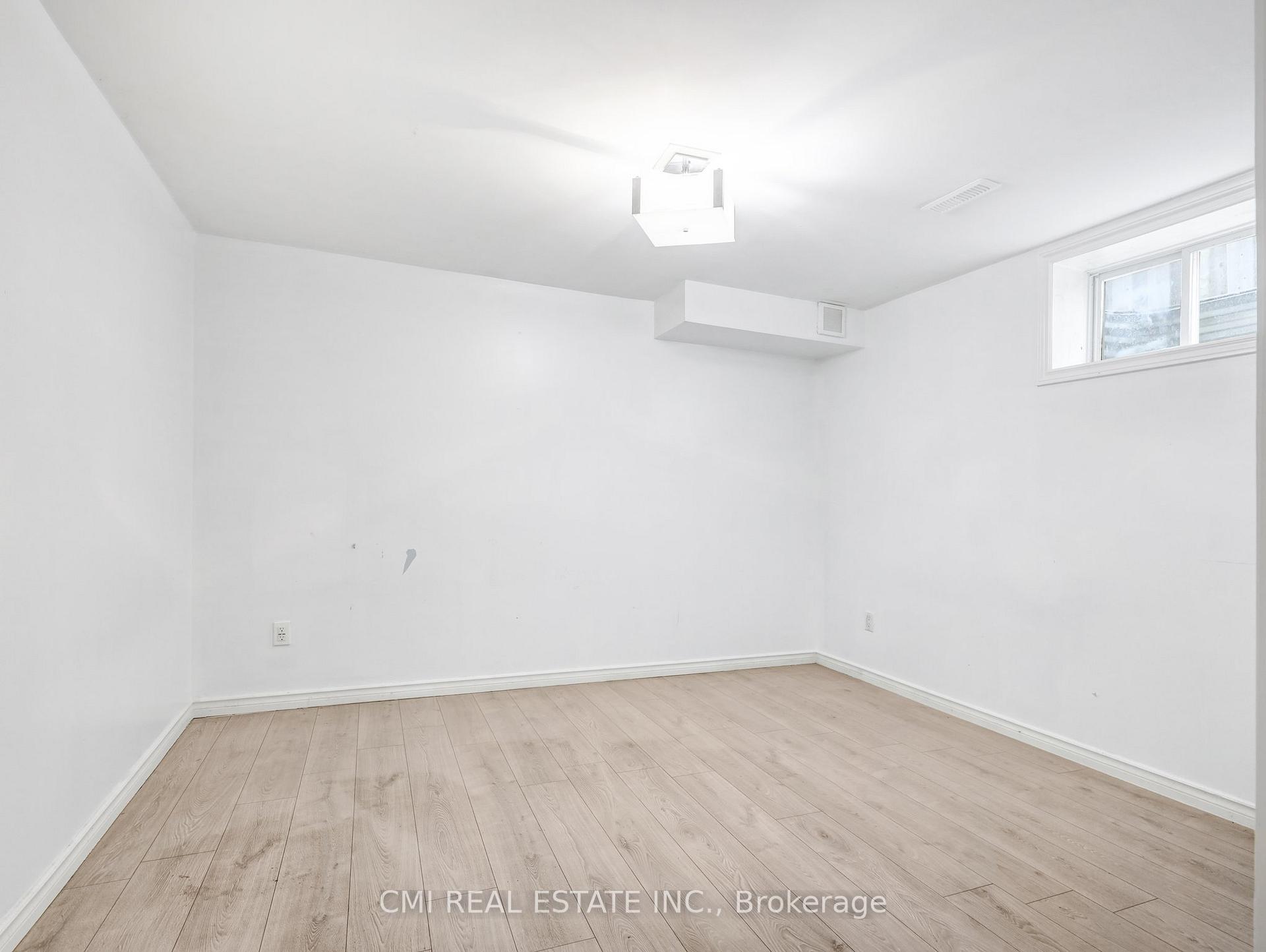 Photo 26 of 32 Donker Drive, St. Thomas — HOMEH