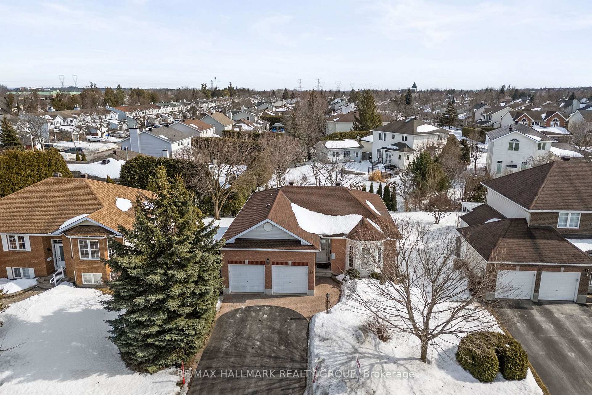 Photo 3 of 64 Forest Creek Drive, Ottawa, Stittsville (Central) — HOMEH