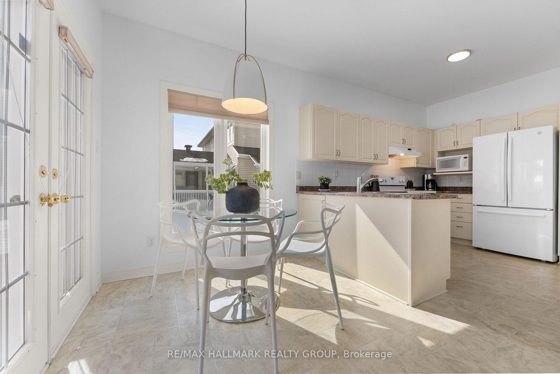 Photo 12 of 64 Forest Creek Drive, Ottawa, Stittsville (Central) — HOMEH