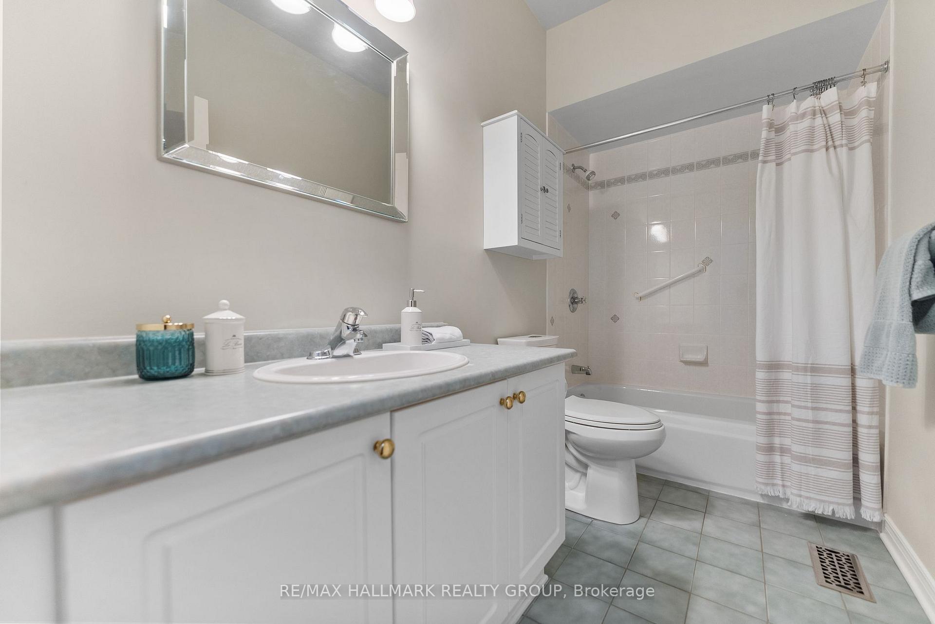 Photo 24 of 64 Forest Creek Drive, Ottawa, Stittsville (Central) — HOMEH