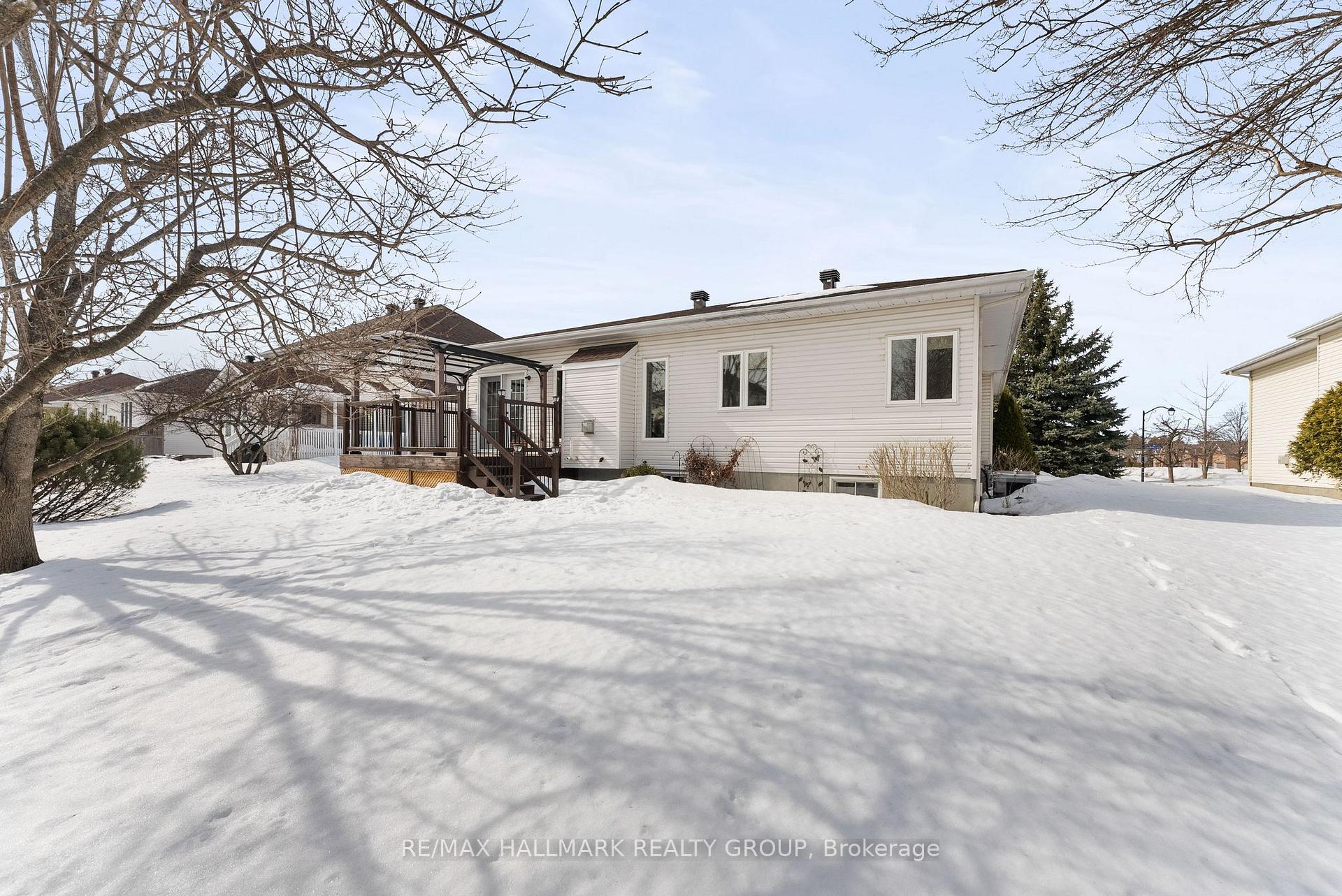 Photo 41 of 64 Forest Creek Drive, Ottawa, Stittsville (Central) — HOMEH