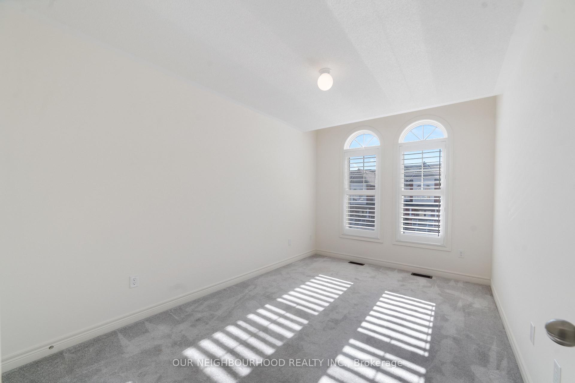 Photo 9 of 678 Krawchuck Crescent, Oshawa, Eastdale — HOMEH