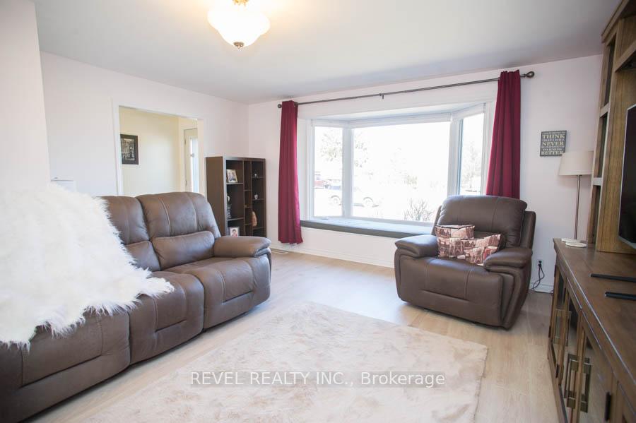 Photo 3 of 56 Brown Avenue, Brant, Burford — HOMEH