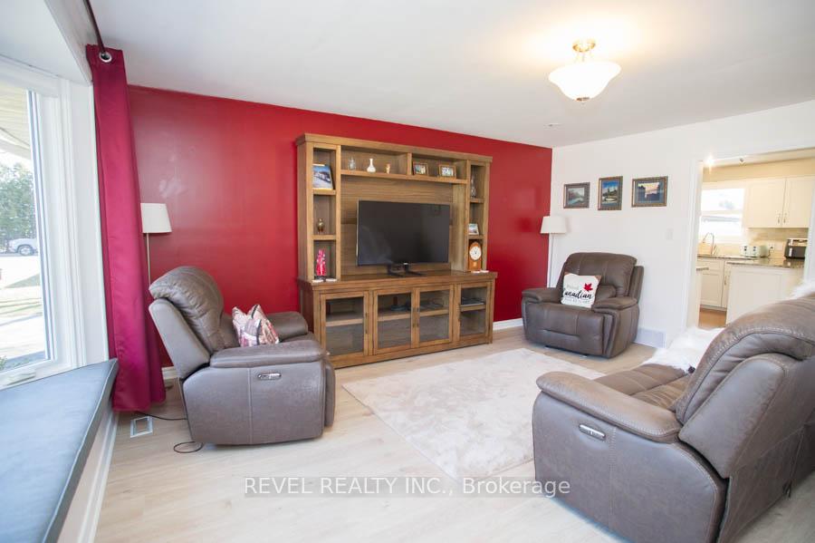 Photo 7 of 56 Brown Avenue, Brant, Burford — HOMEH