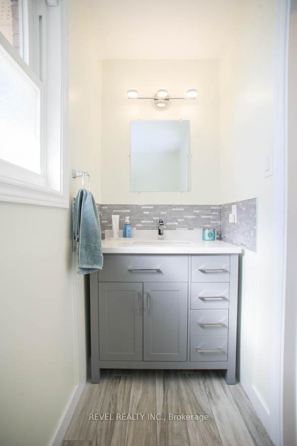 Photo 11 of 56 Brown Avenue, Brant, Burford — HOMEH
