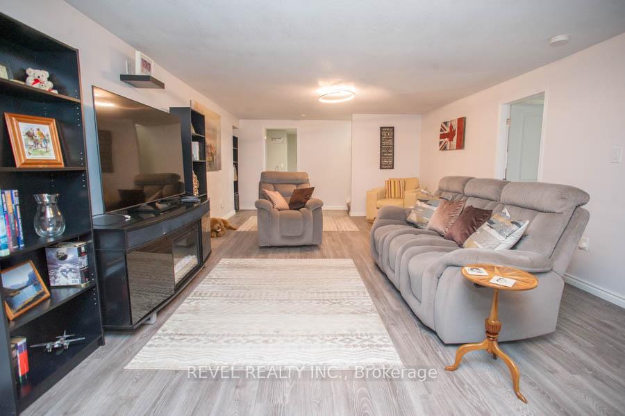 Photo 16 of 56 Brown Avenue, Brant, Burford — HOMEH
