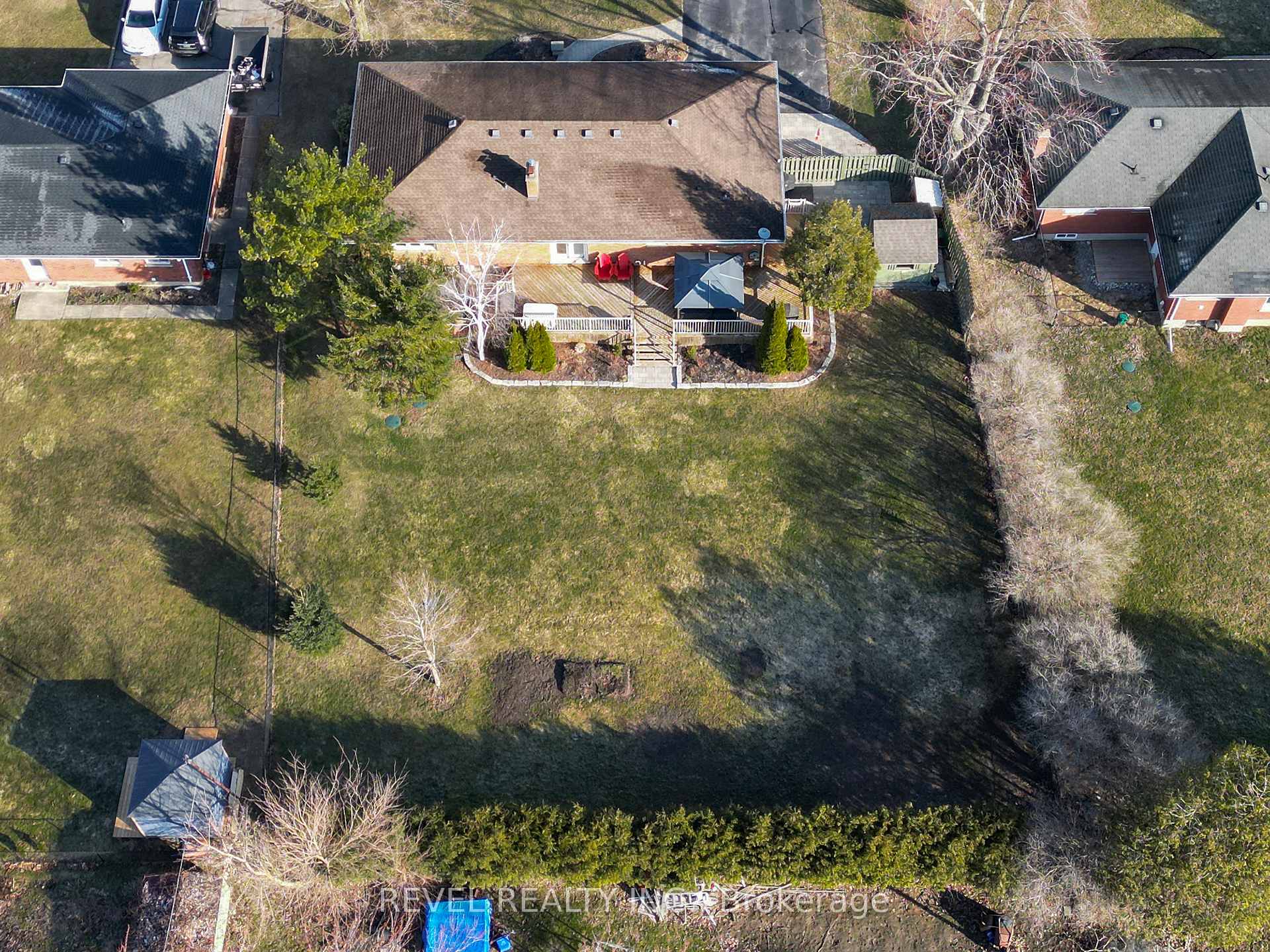 Photo 37 of 56 Brown Avenue, Brant, Burford — HOMEH