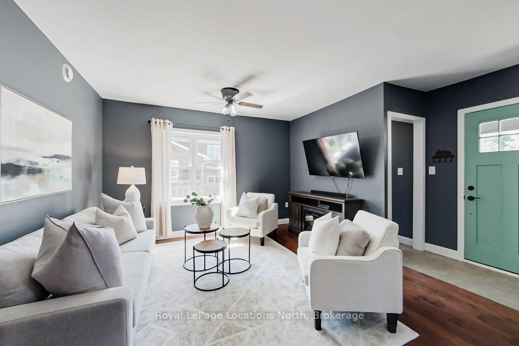 Photo 3 of 35 Caroline Street E, Clearview, Creemore — HOMEH