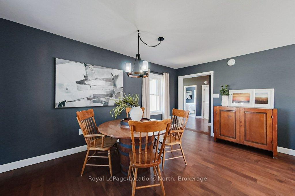 Photo 2 of 35 Caroline Street E, Clearview, Creemore — HOMEH