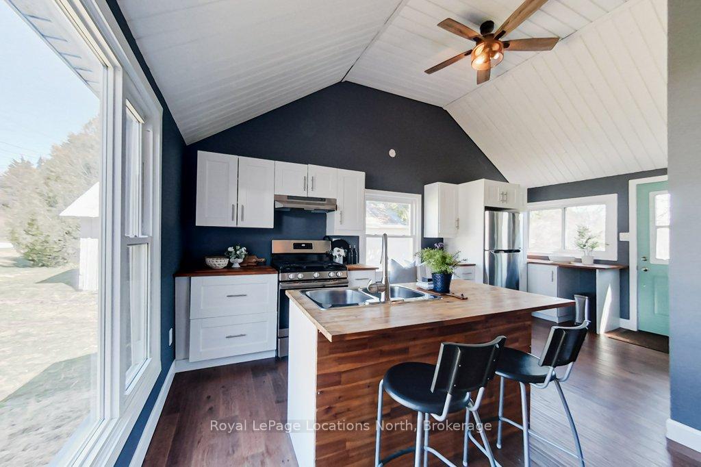 Photo 9 of 35 Caroline Street E, Clearview, Creemore — HOMEH