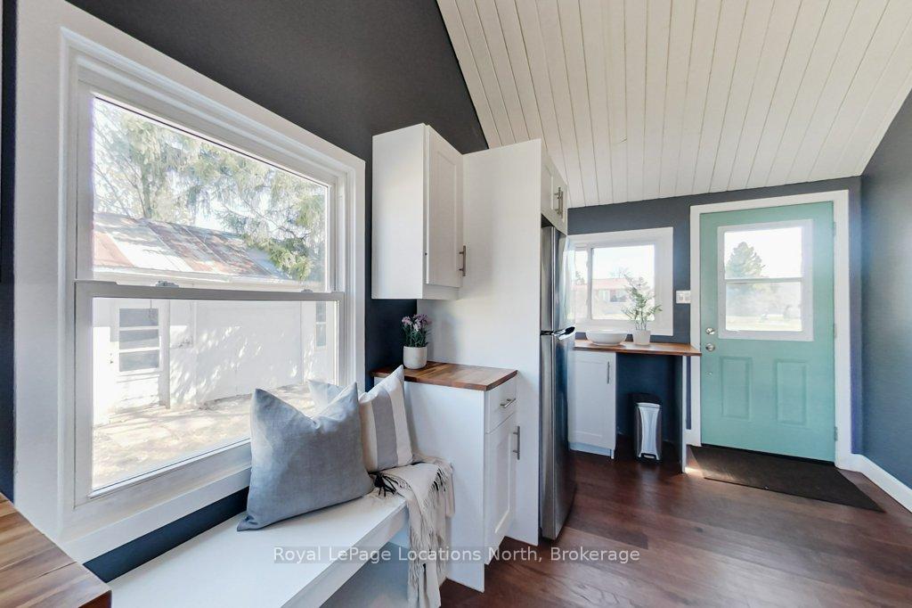 Photo 5 of 35 Caroline Street E, Clearview, Creemore — HOMEH
