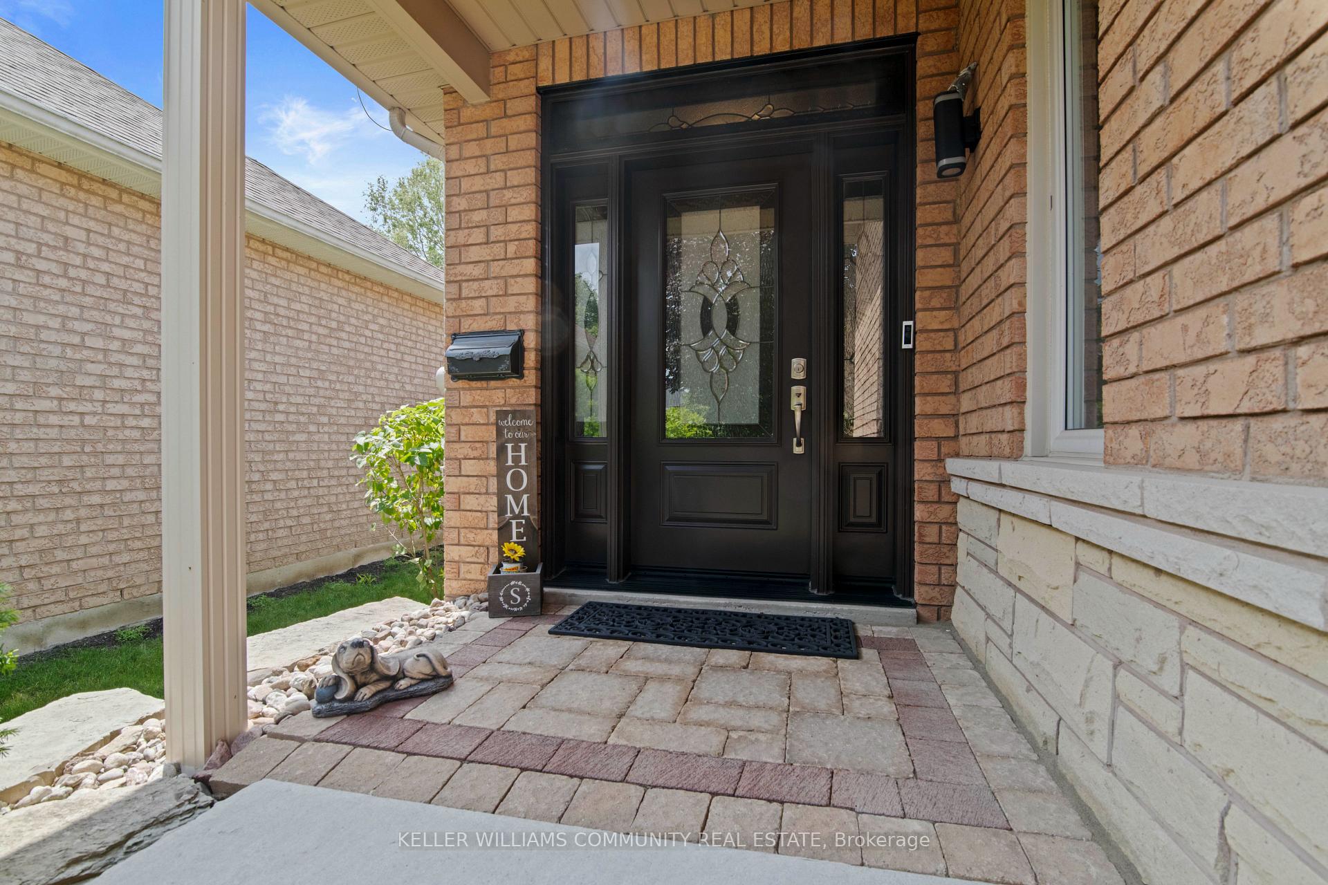 Photo 7 of 200 Sprucewood Crescent, Clarington, Bowmanville — HOMEH