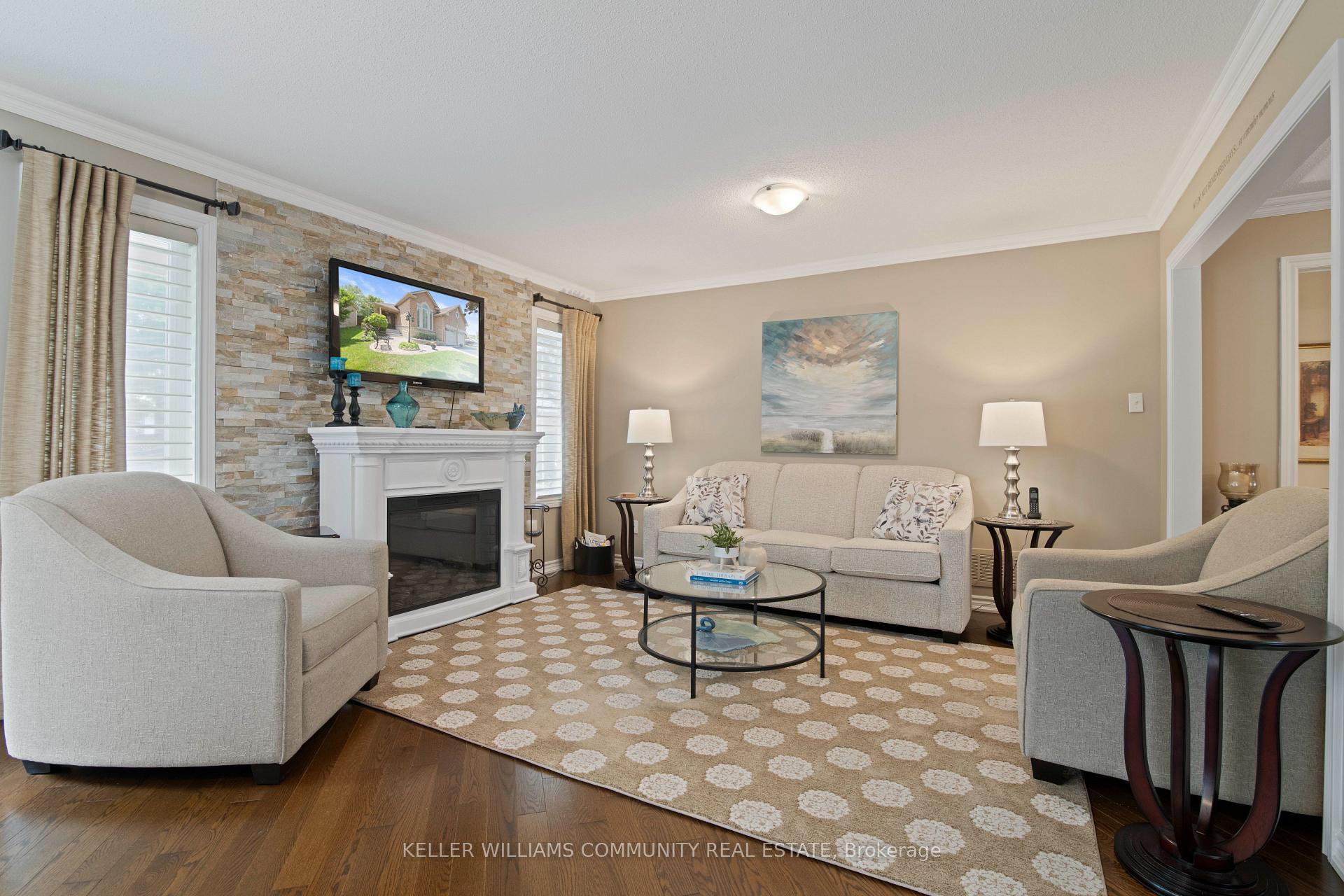 Photo 17 of 200 Sprucewood Crescent, Clarington, Bowmanville — HOMEH