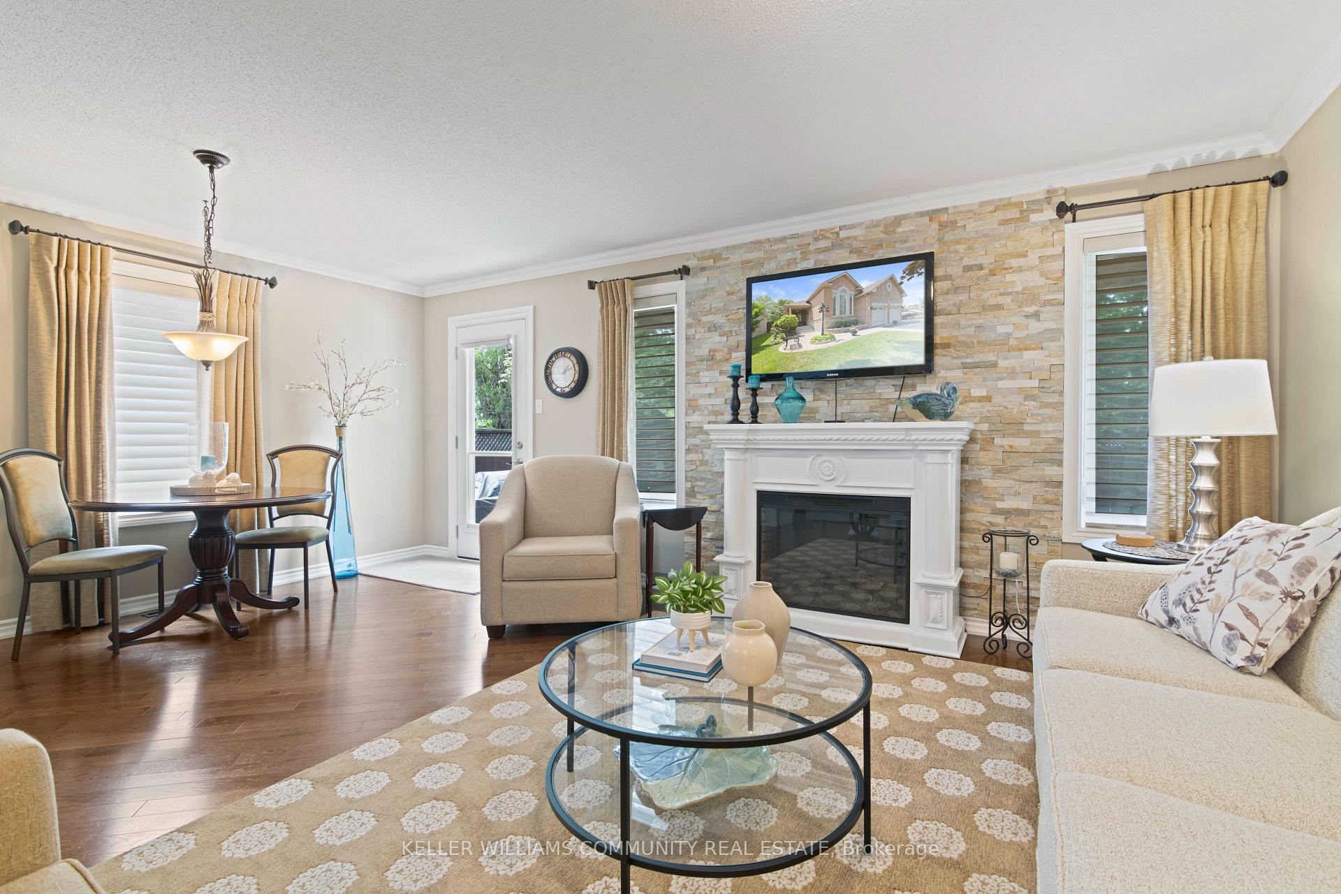 Photo 18 of 200 Sprucewood Crescent, Clarington, Bowmanville — HOMEH
