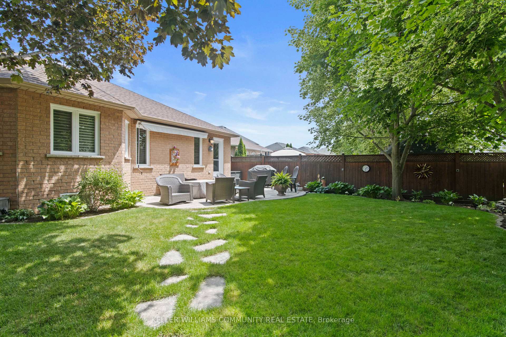 Photo 34 of 200 Sprucewood Crescent, Clarington, Bowmanville — HOMEH
