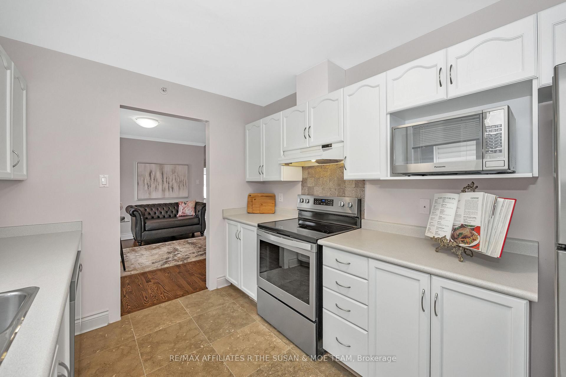 Photo 12 of 6135 Abbott Street E, Ottawa, Stittsville (Central) — HOMEH