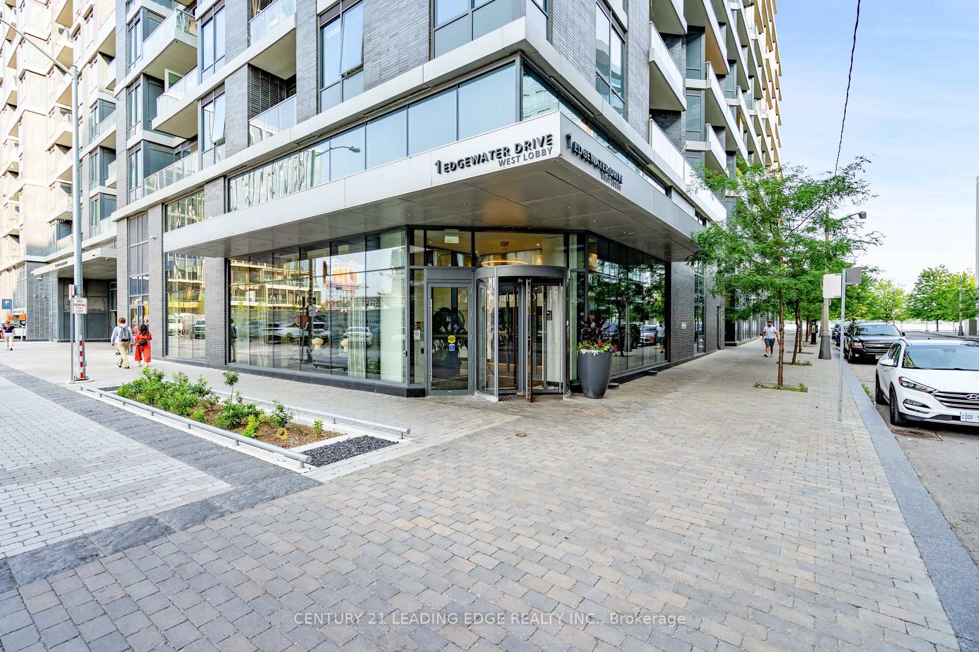 Photo 1 of Unit 919, 1 Edgewater Drive, Toronto, Waterfront Communities — HOMEH