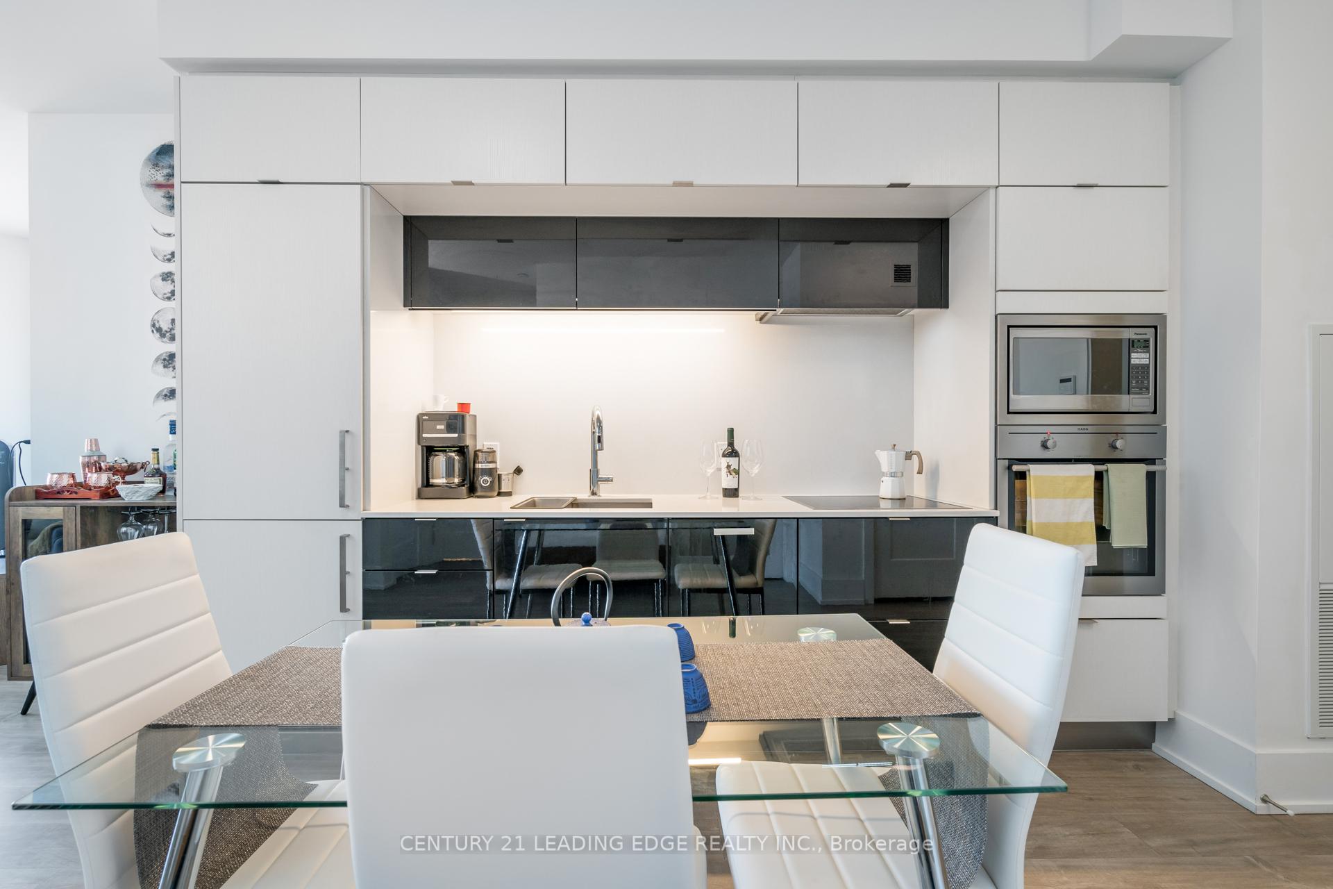 Photo 9 of Unit 919, 1 Edgewater Drive, Toronto, Waterfront Communities — HOMEH