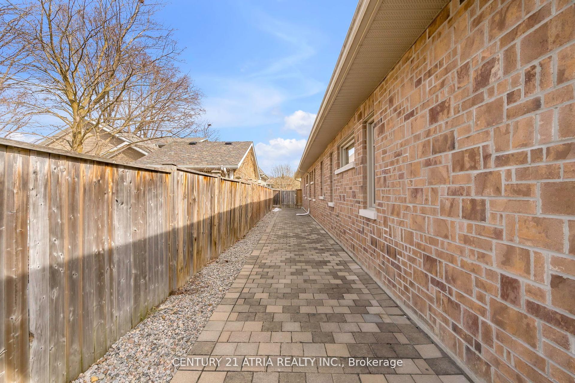 Photo 47 of 124 Puget Street, Barrie, Codrington — HOMEH