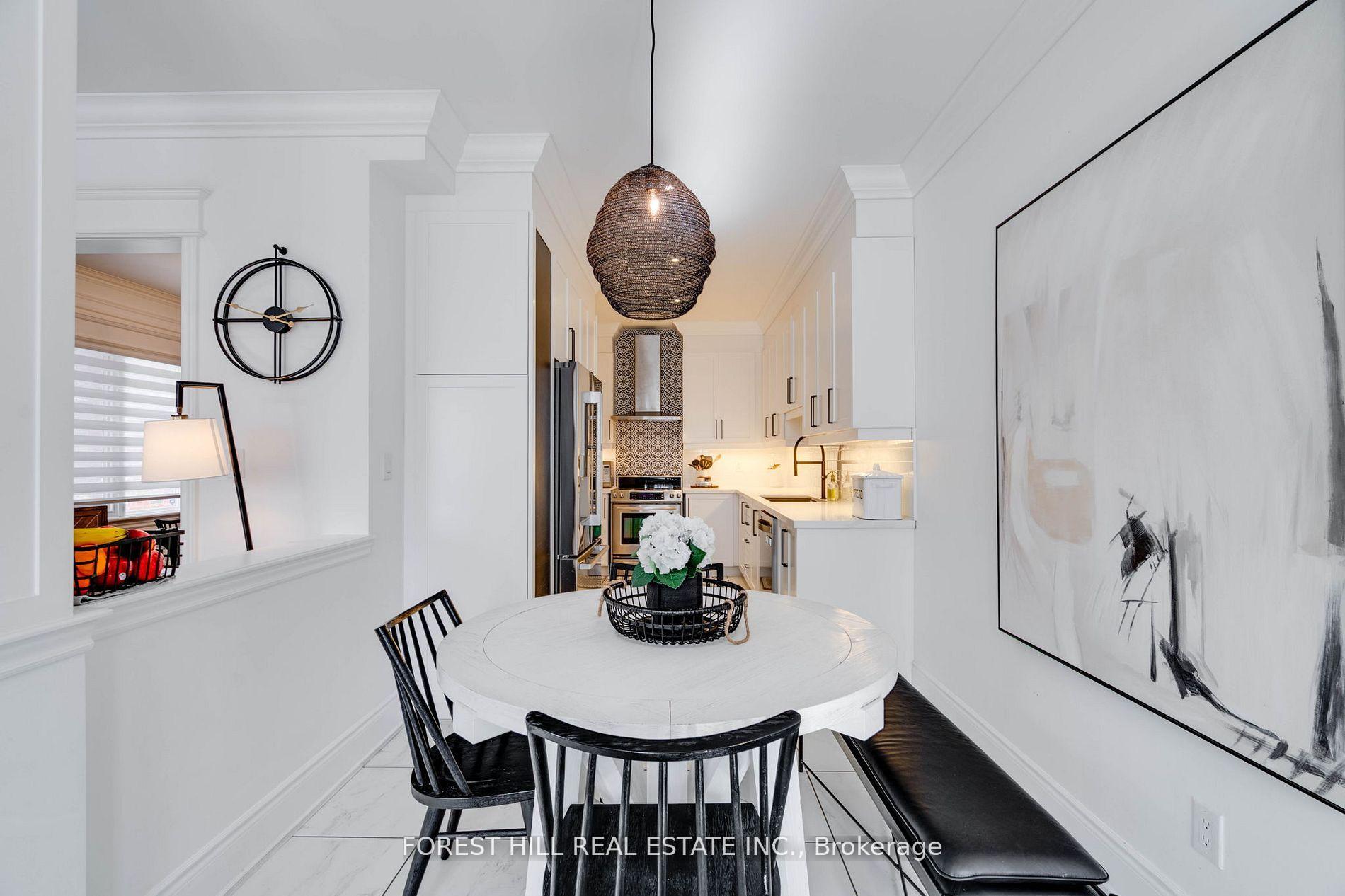 Photo 21 of 101 Southvale Drive, Vaughan, Patterson — HOMEH