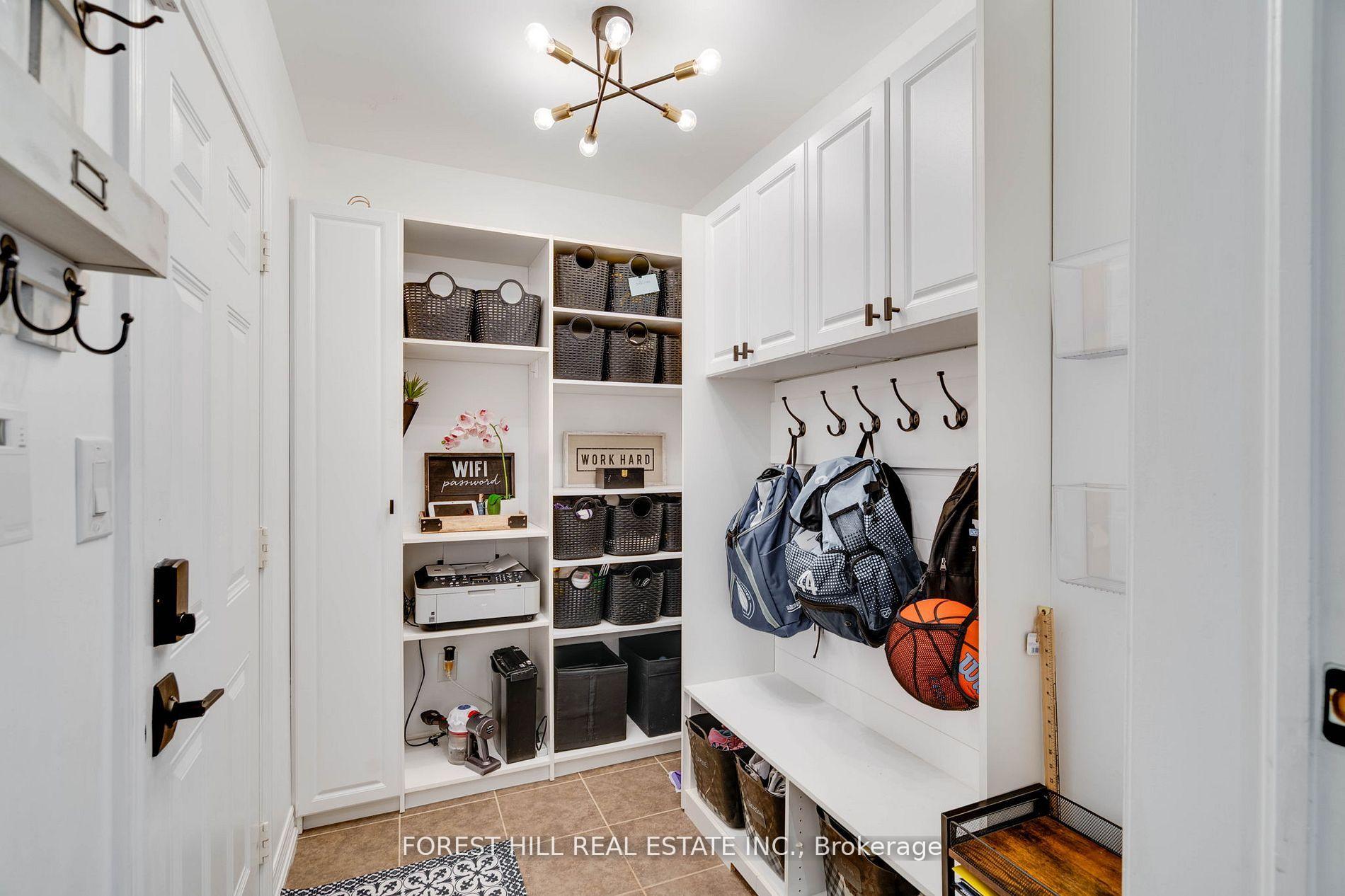 Photo 14 of 101 Southvale Drive, Vaughan, Patterson — HOMEH