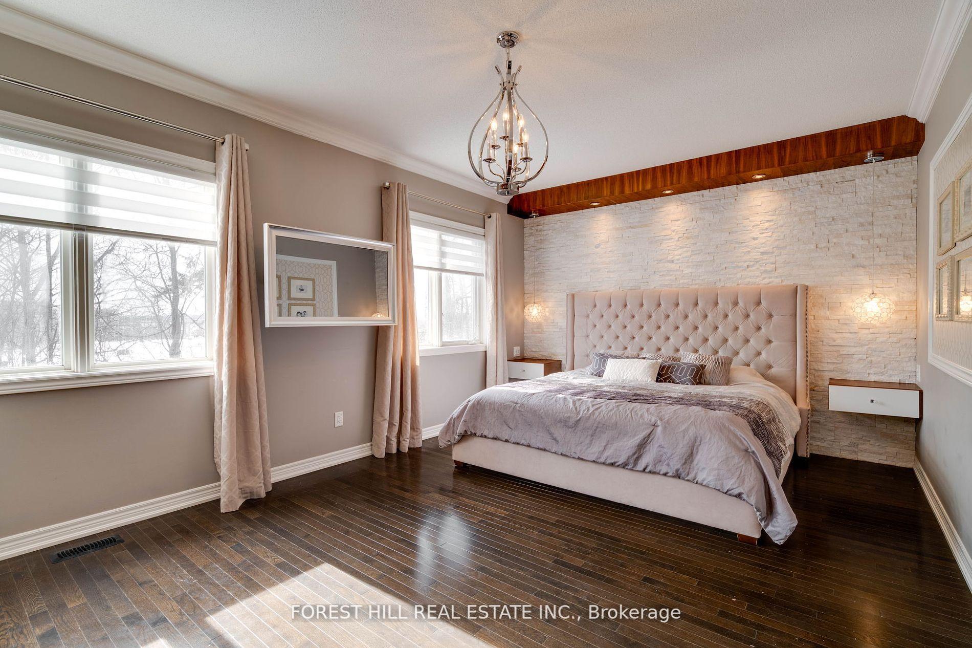 Photo 24 of 101 Southvale Drive, Vaughan, Patterson — HOMEH