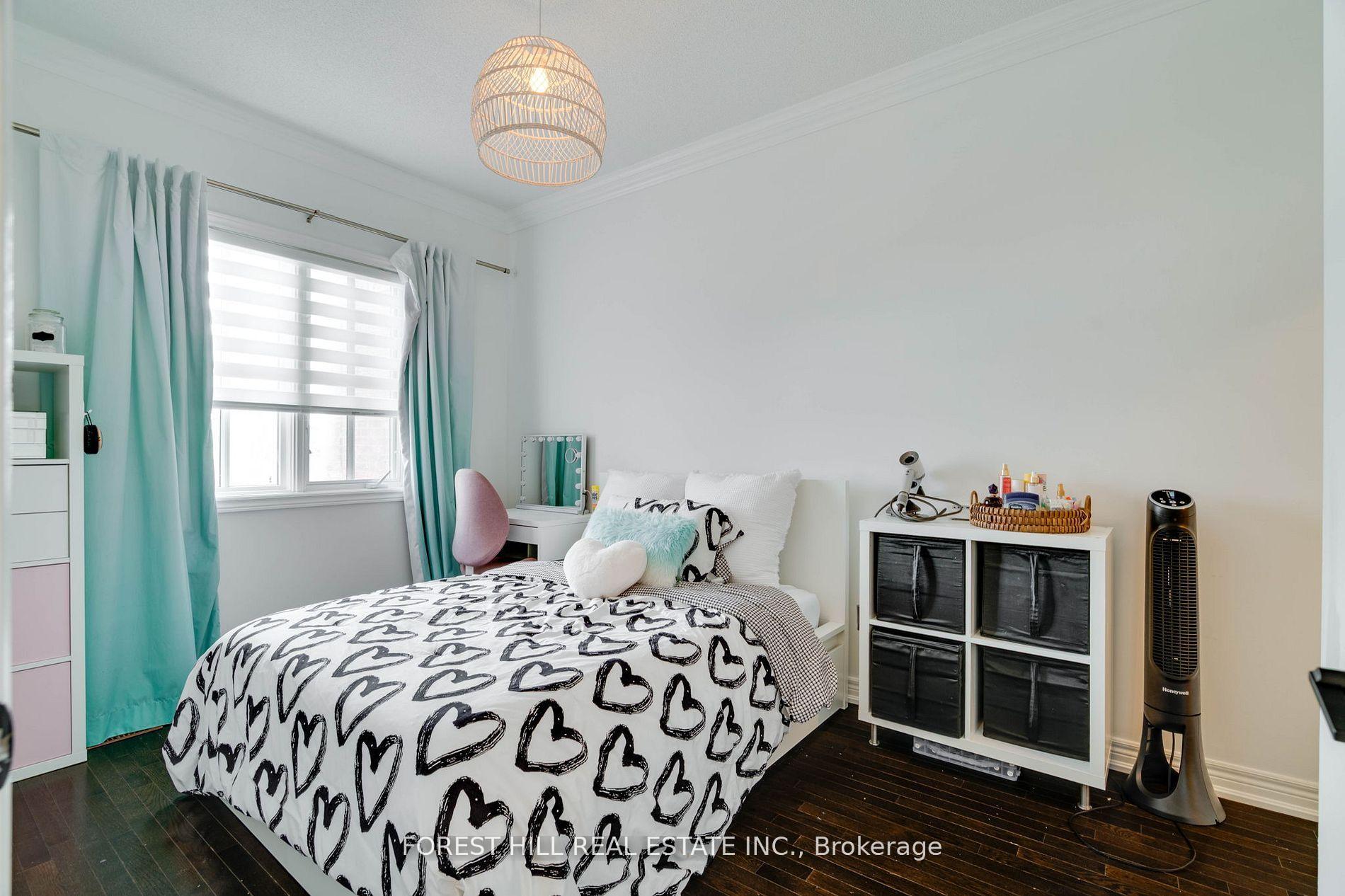 Photo 15 of 101 Southvale Drive, Vaughan, Patterson — HOMEH