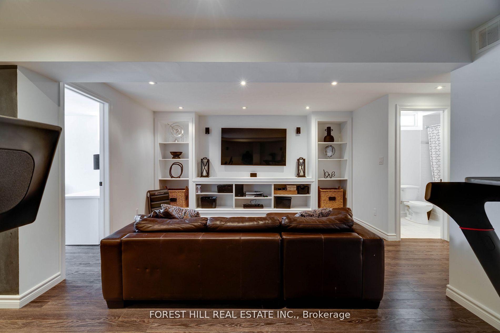 Photo 26 of 101 Southvale Drive, Vaughan, Patterson — HOMEH
