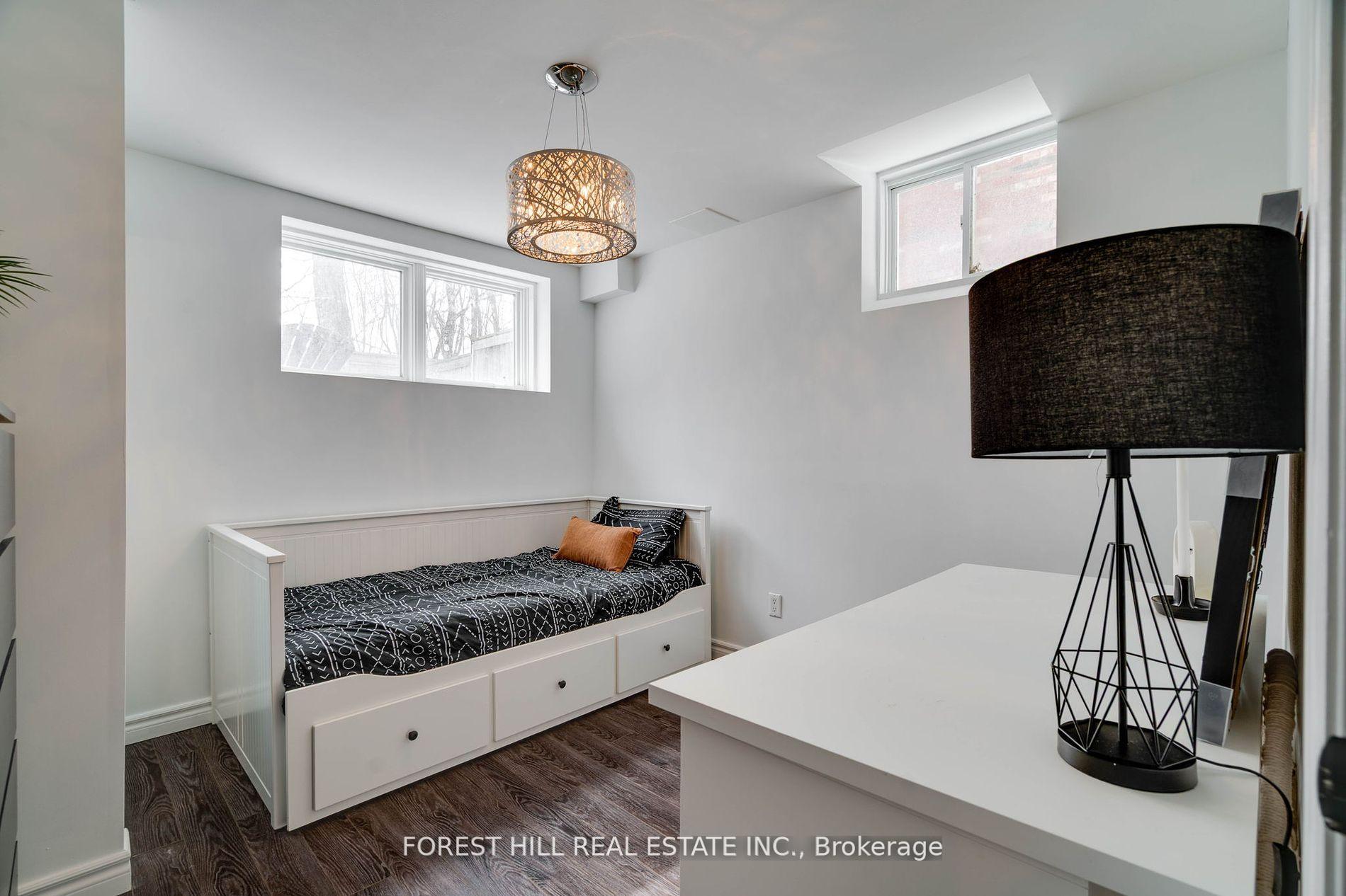 Photo 29 of 101 Southvale Drive, Vaughan, Patterson — HOMEH