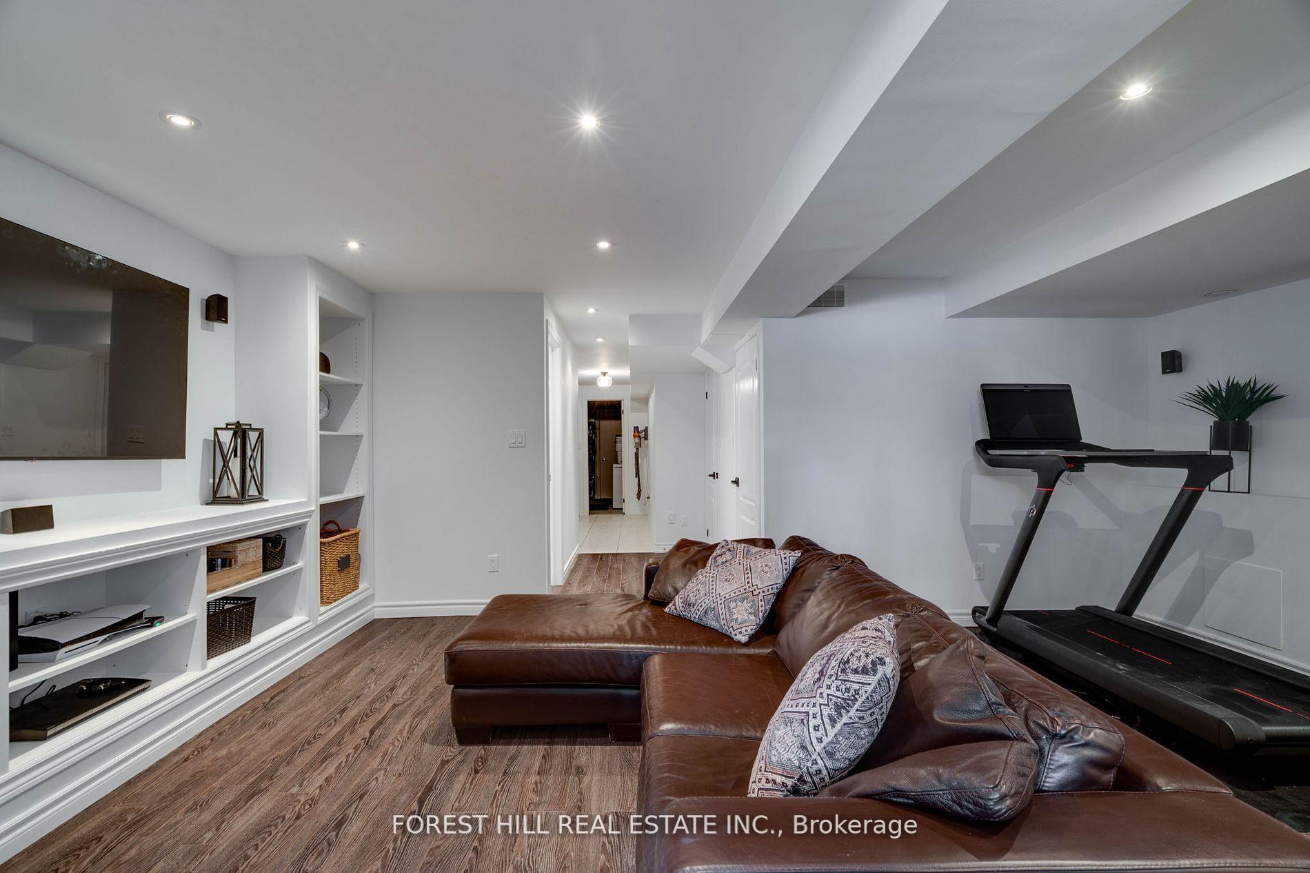 Photo 30 of 101 Southvale Drive, Vaughan, Patterson — HOMEH