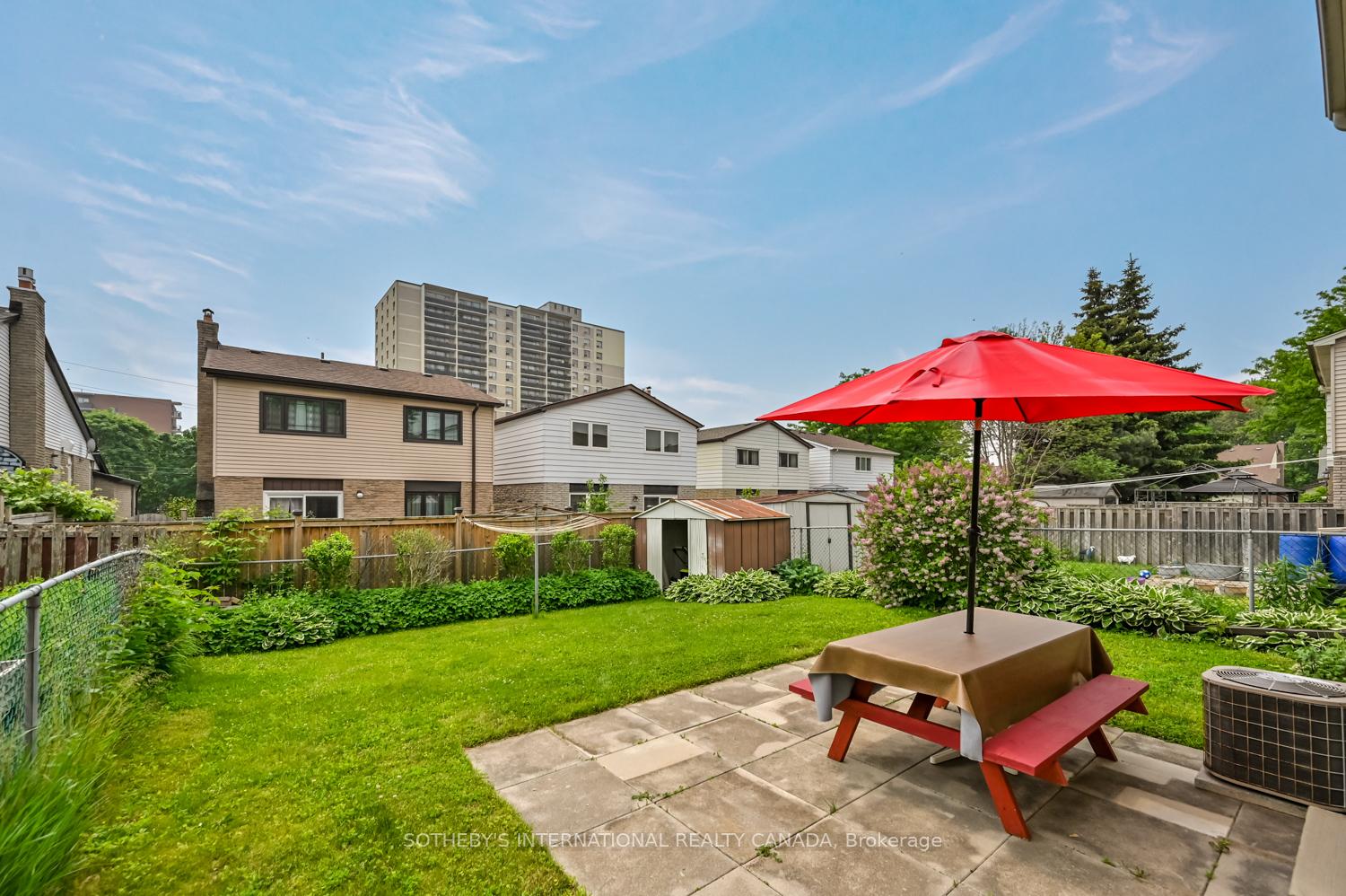 Photo 29 of 134 Greenwich Square, Scarborough, Eglinton East — HOMEH