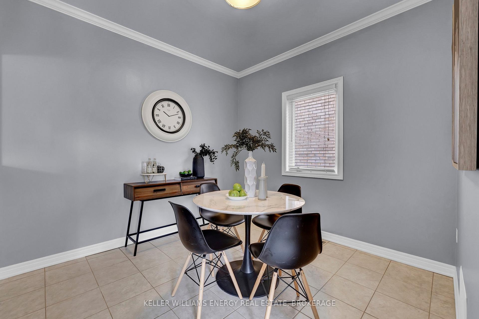 Photo 11 of 7 Myette Drive, Whitby, Williamsburg — HOMEH