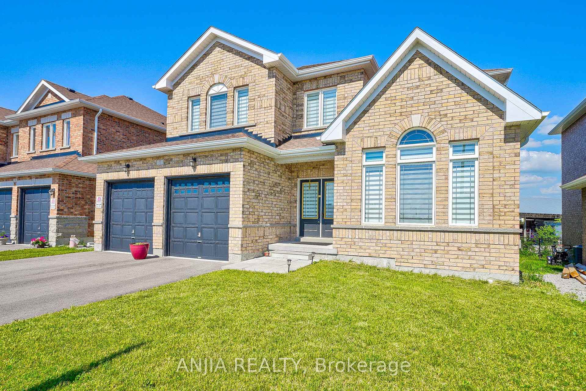 Photo 1 of 7 Butcher Street, Brock, Beaverton — HOMEH