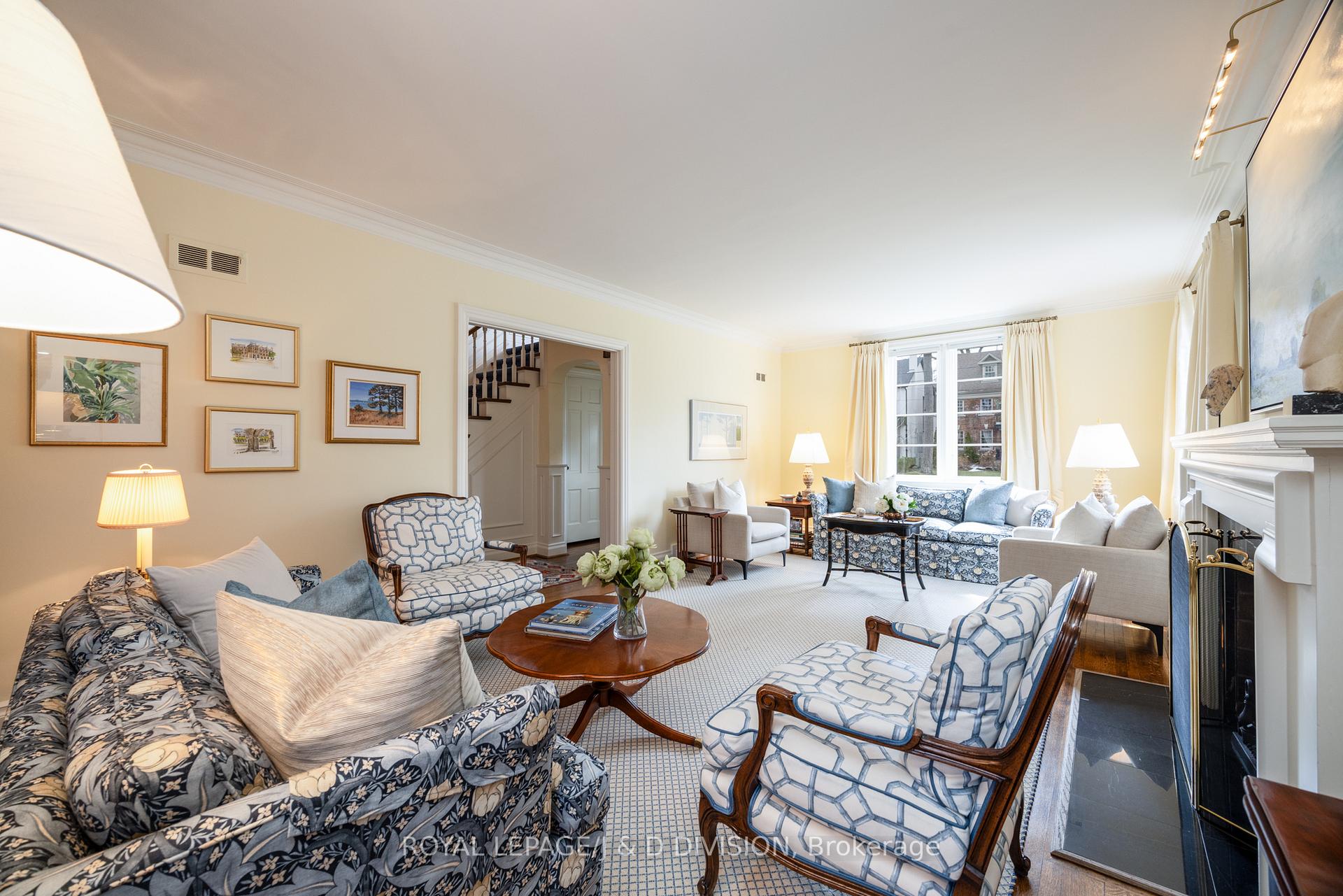 Photo 3 of 404 Glencairn Avenue, Toronto, Lawrence Park South — HOMEH