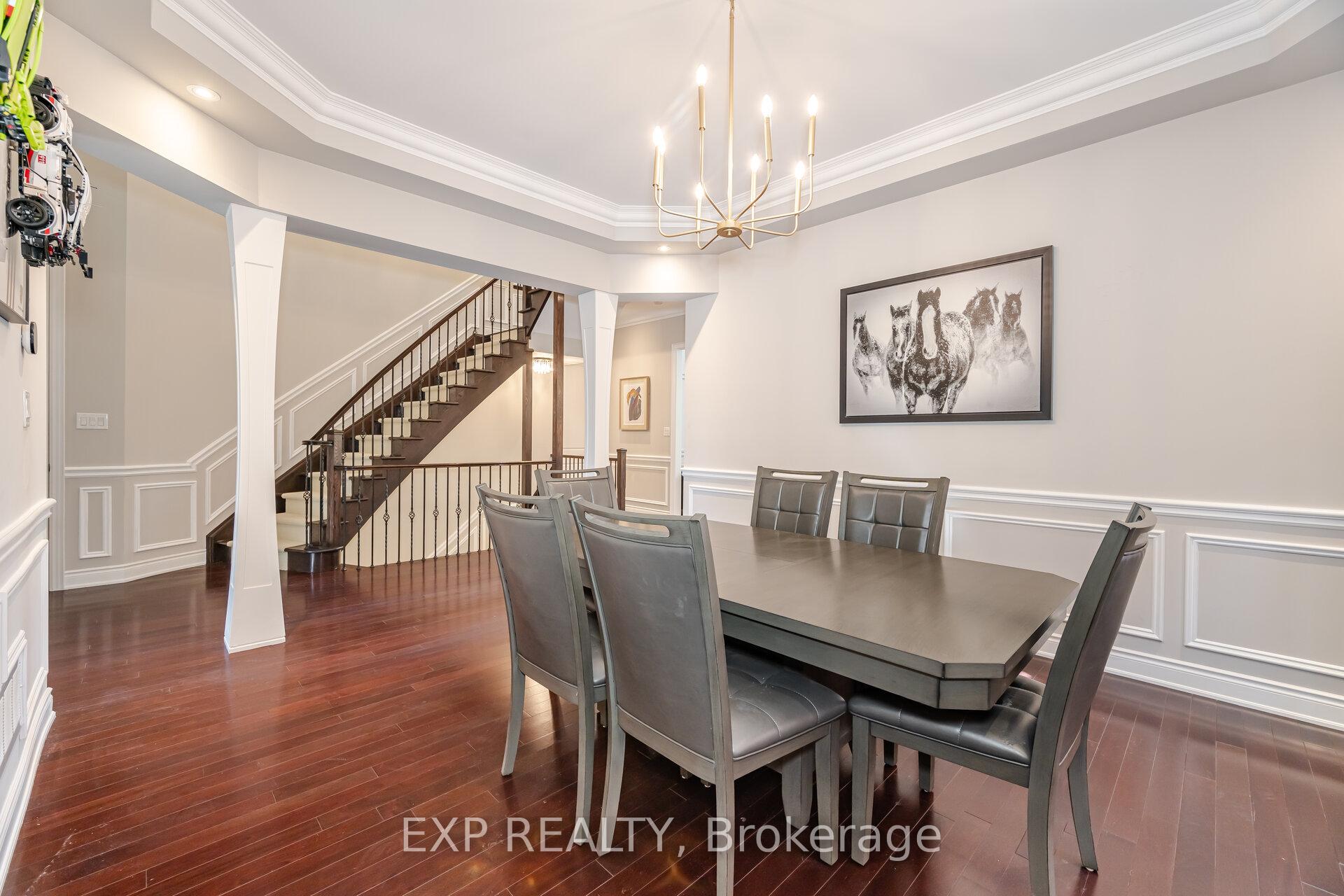 Photo 7 of 185 Cook's Mill Crescent, Vaughan, Patterson — HOMEH