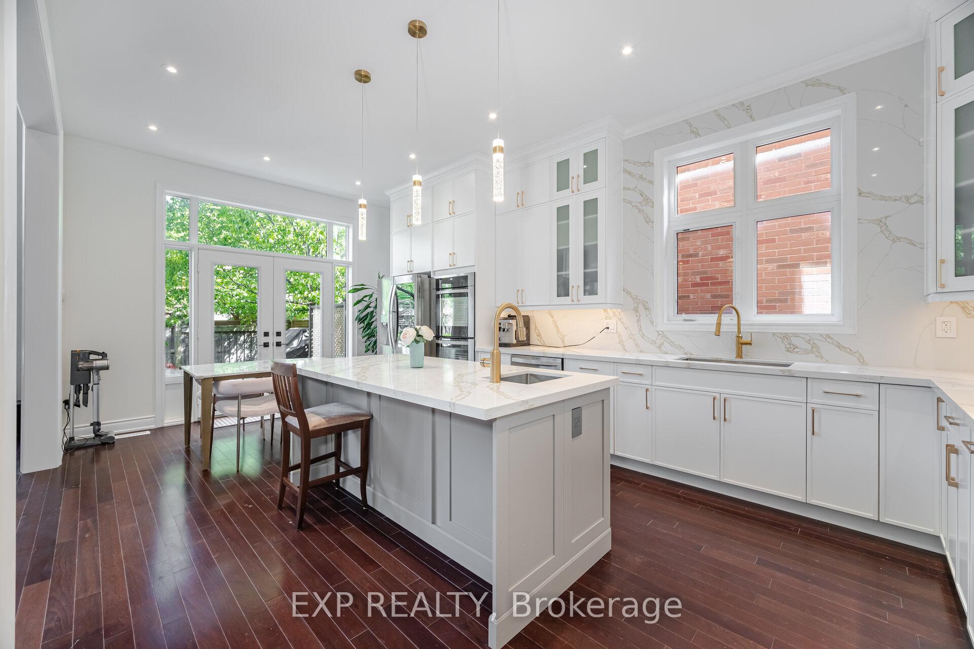 Photo 21 of 185 Cook's Mill Crescent, Vaughan, Patterson — HOMEH