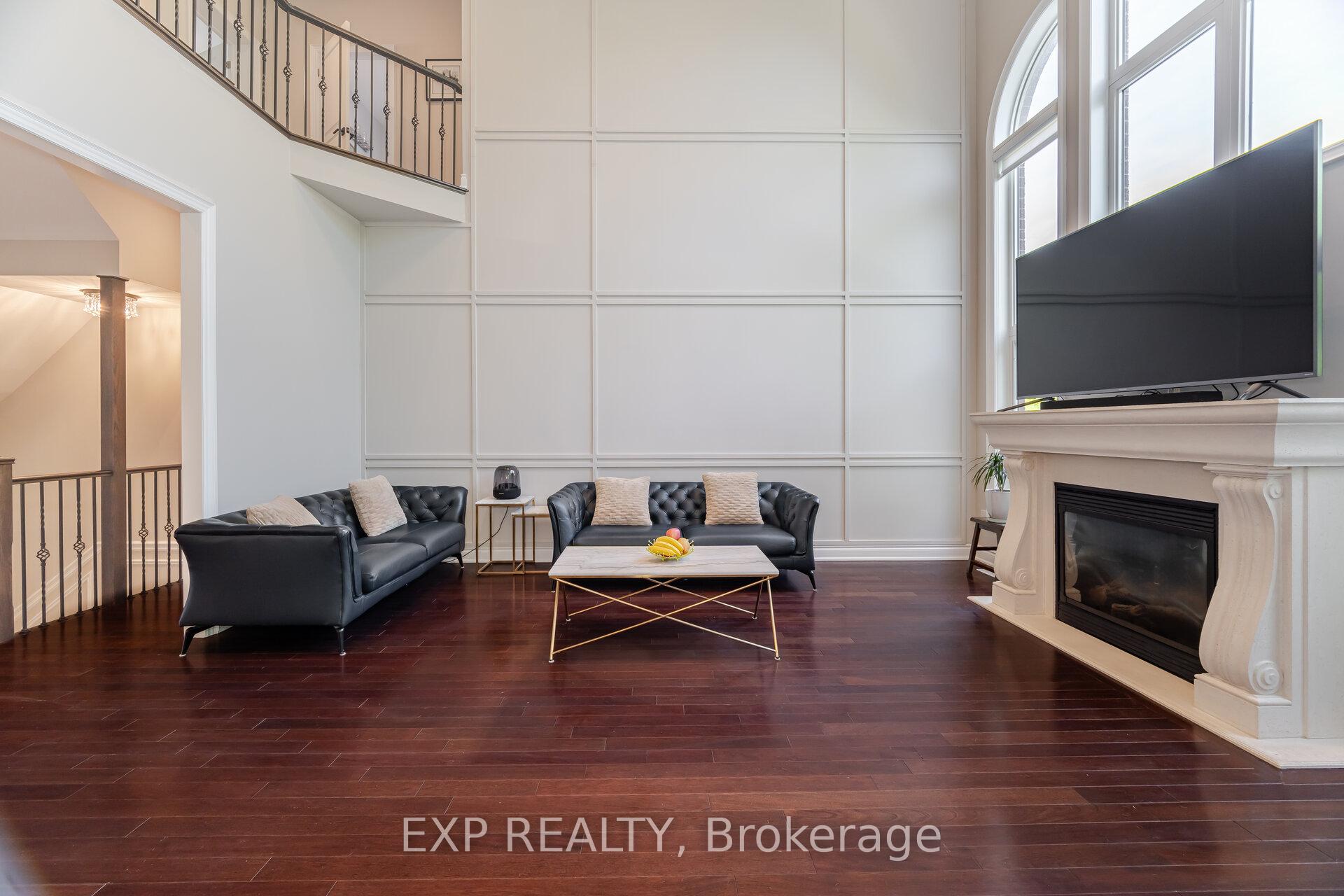 Photo 12 of 185 Cook's Mill Crescent, Vaughan, Patterson — HOMEH