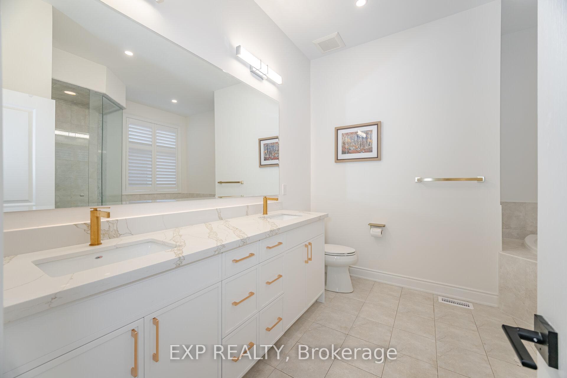 Photo 20 of 185 Cook's Mill Crescent, Vaughan, Patterson — HOMEH