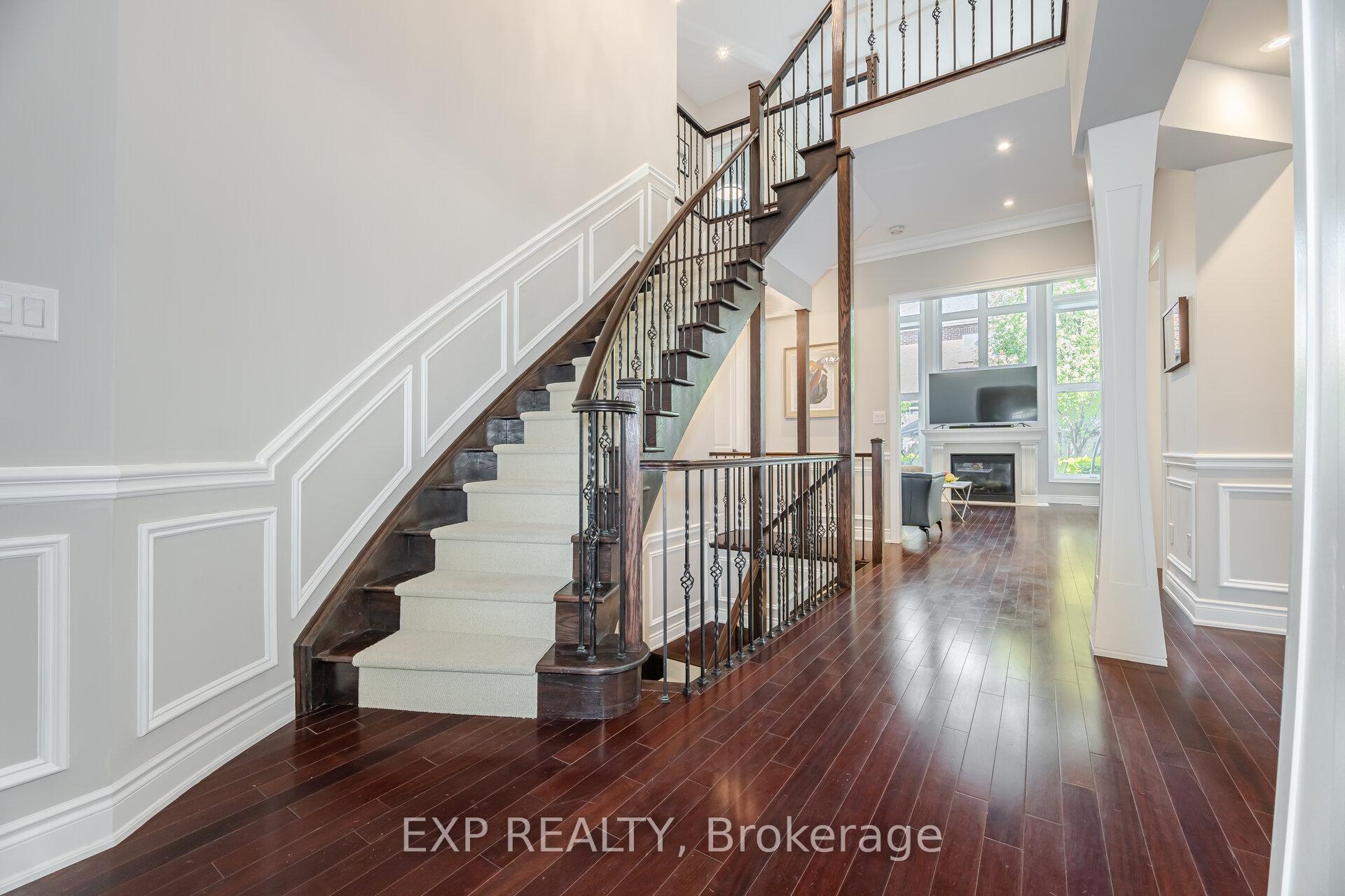 Photo 26 of 185 Cook's Mill Crescent, Vaughan, Patterson — HOMEH