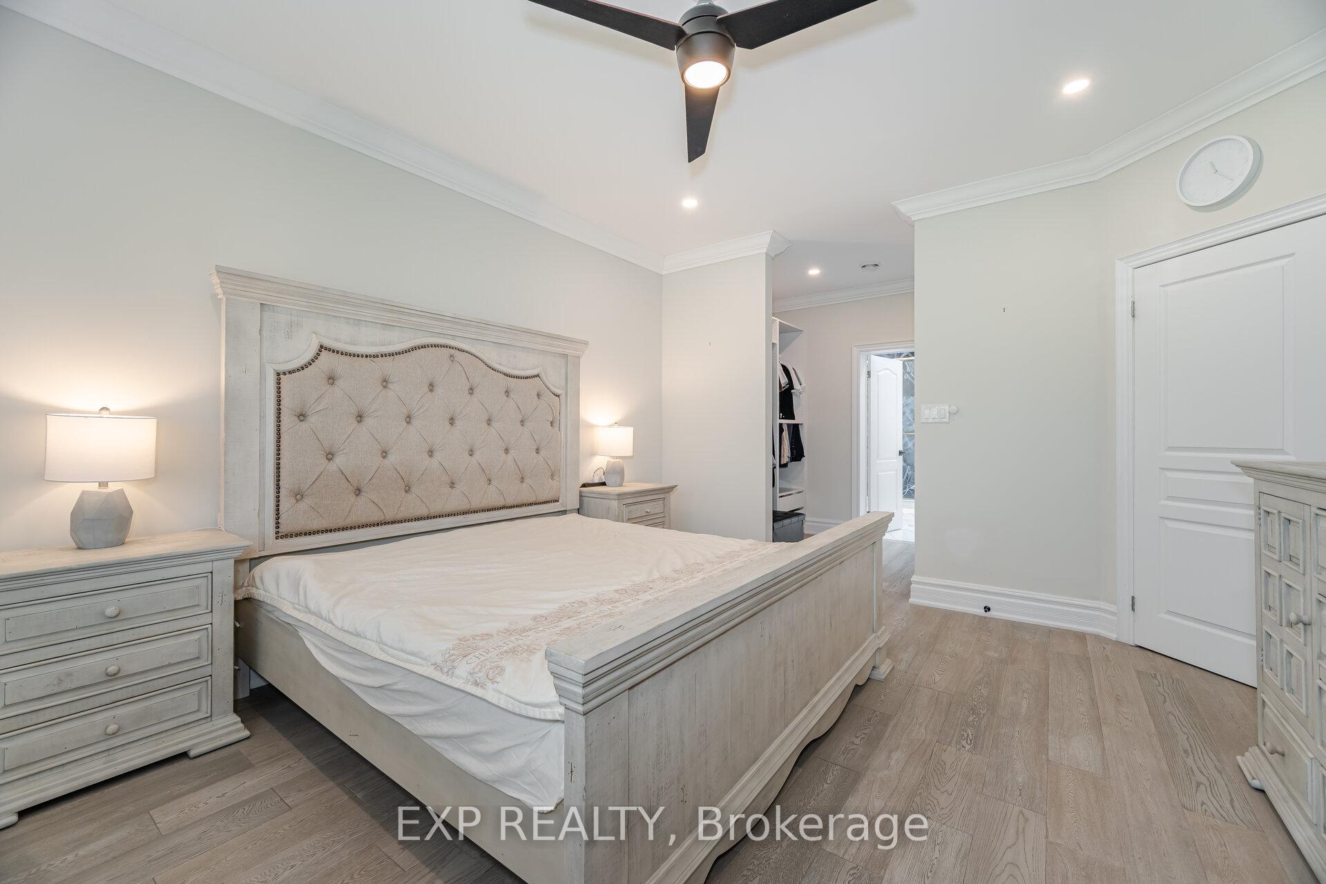 Photo 24 of 185 Cook's Mill Crescent, Vaughan, Patterson — HOMEH