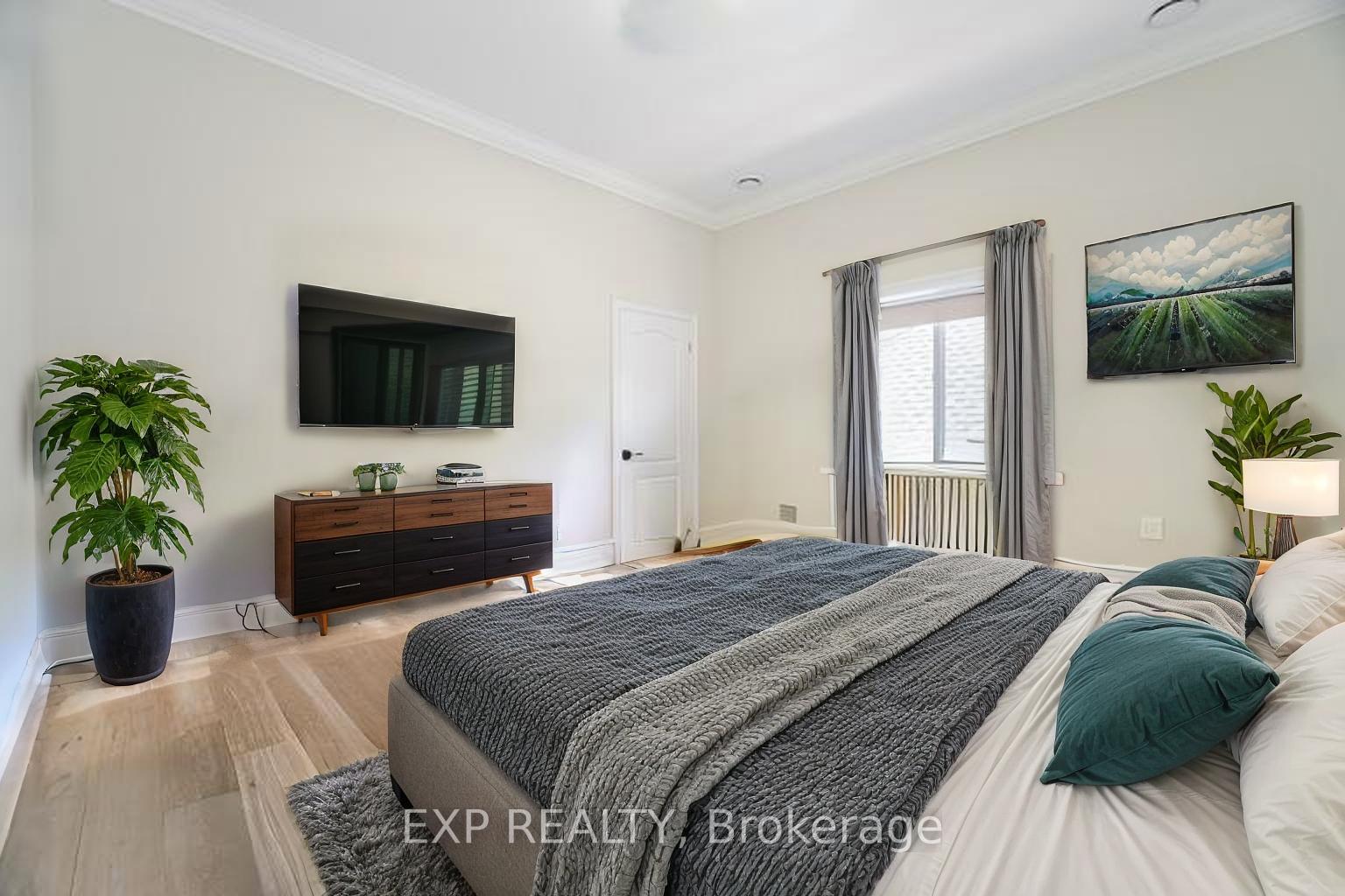 Photo 25 of 185 Cook's Mill Crescent, Vaughan, Patterson — HOMEH