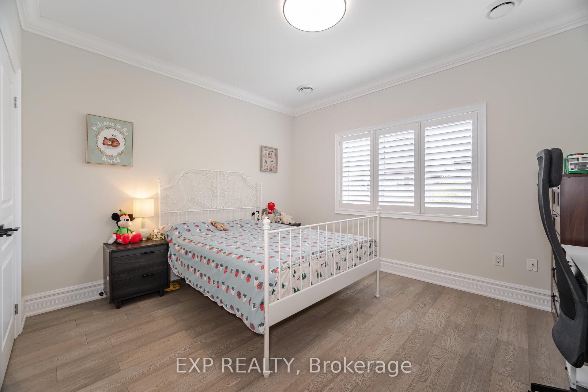 Photo 28 of 185 Cook's Mill Crescent, Vaughan, Patterson — HOMEH
