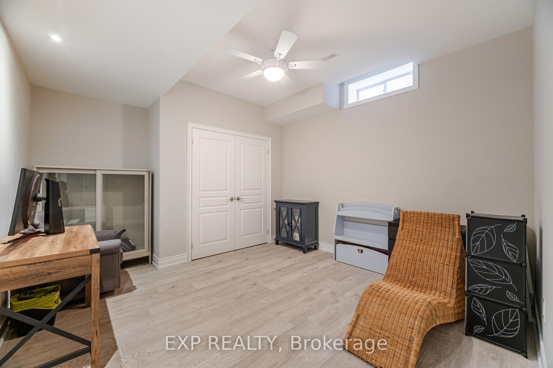 Photo 43 of 185 Cook's Mill Crescent, Vaughan, Patterson — HOMEH