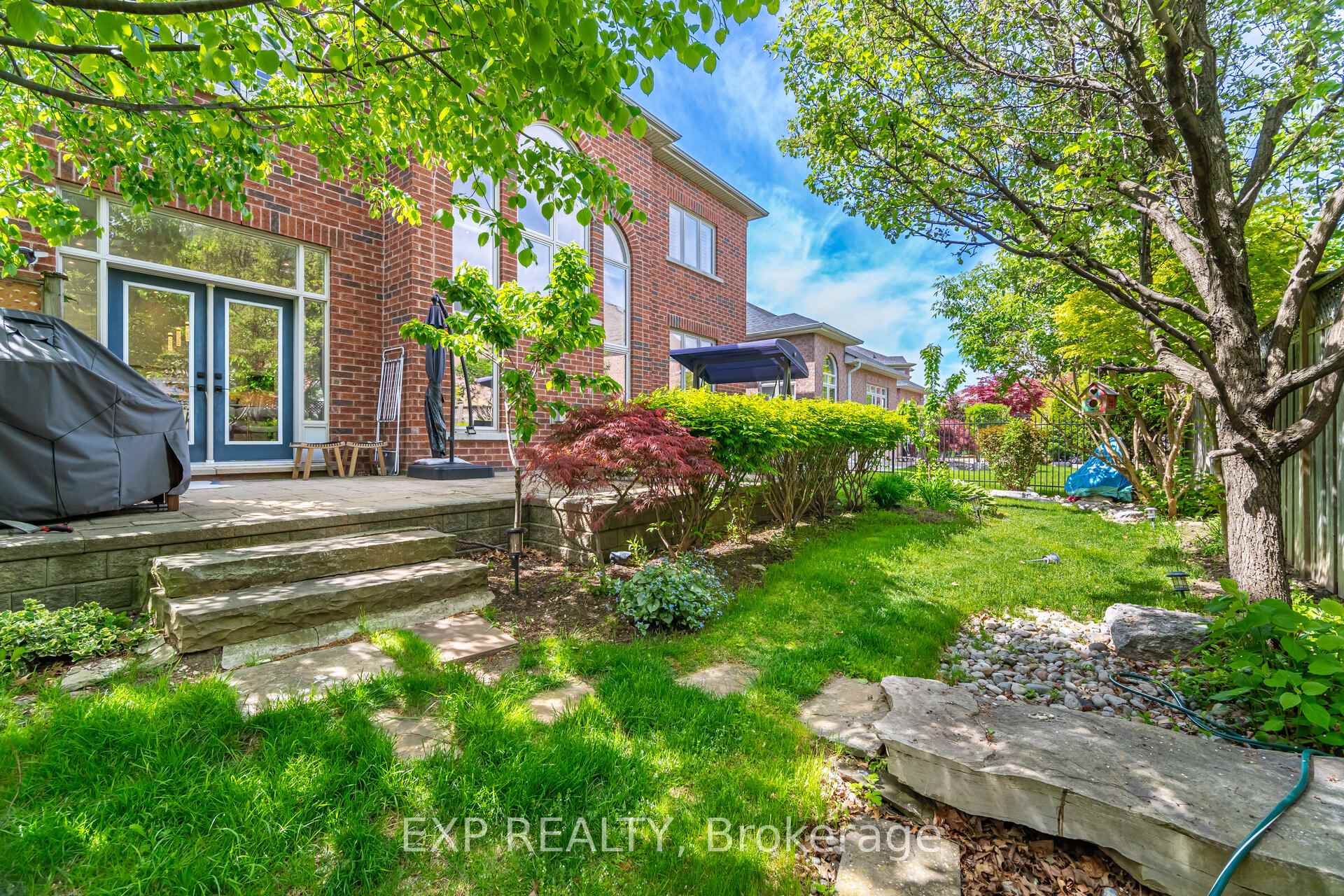 Photo 47 of 185 Cook's Mill Crescent, Vaughan, Patterson — HOMEH