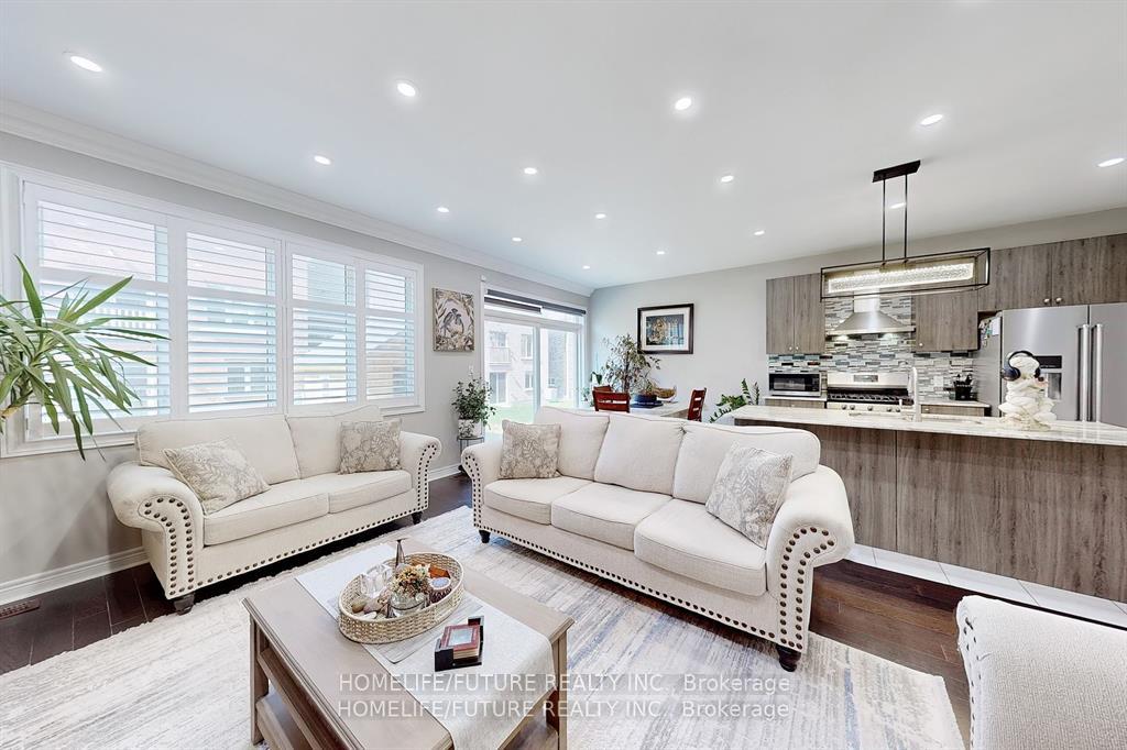 Photo 2 of 1207 Cactus Crescent, Pickering, Rural Pickering — HOMEH