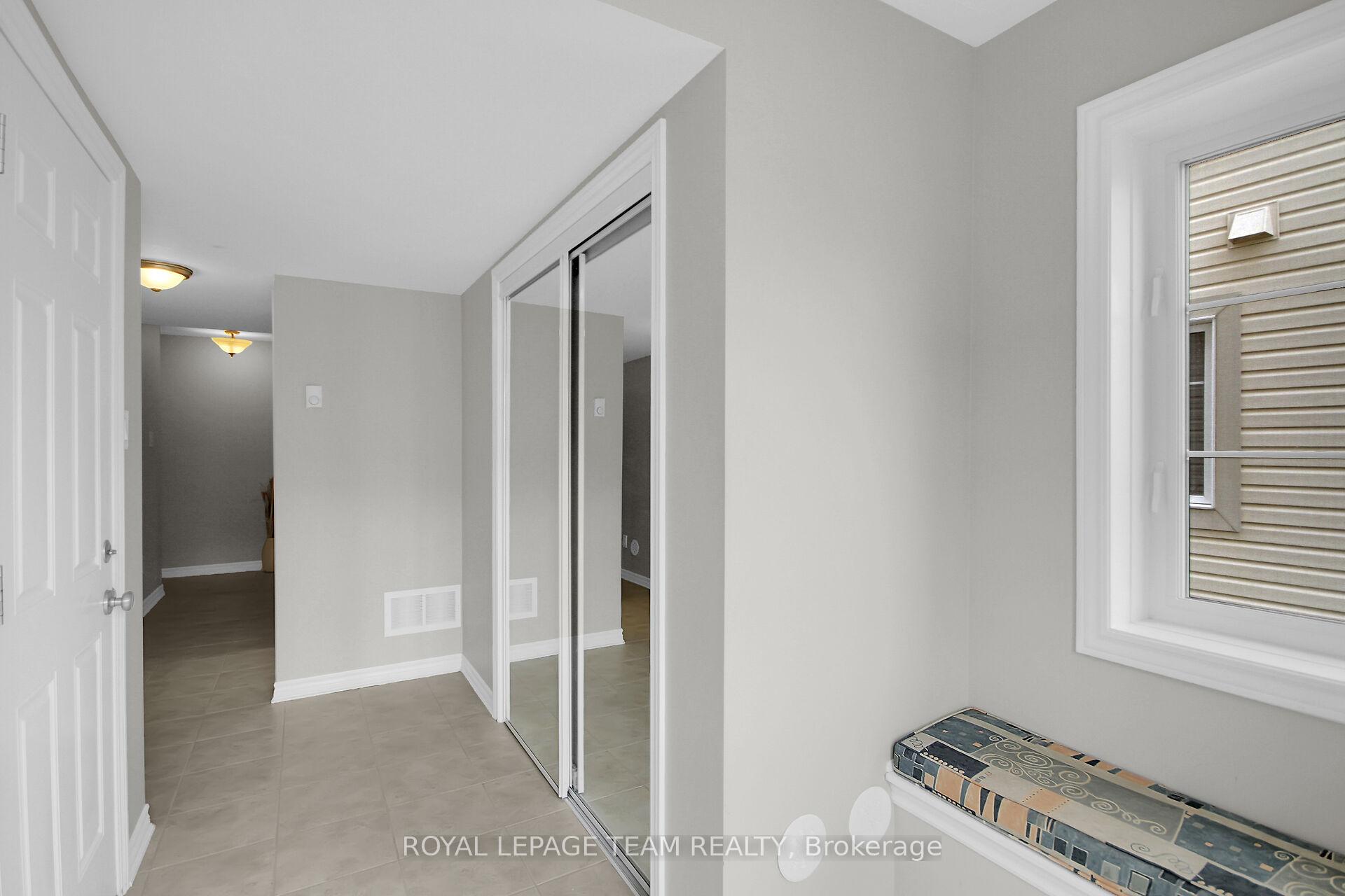 Photo 4 of 455 Meadowhawk Crescent, Ottawa, Barrhaven - Half Moon Bay — HOMEH